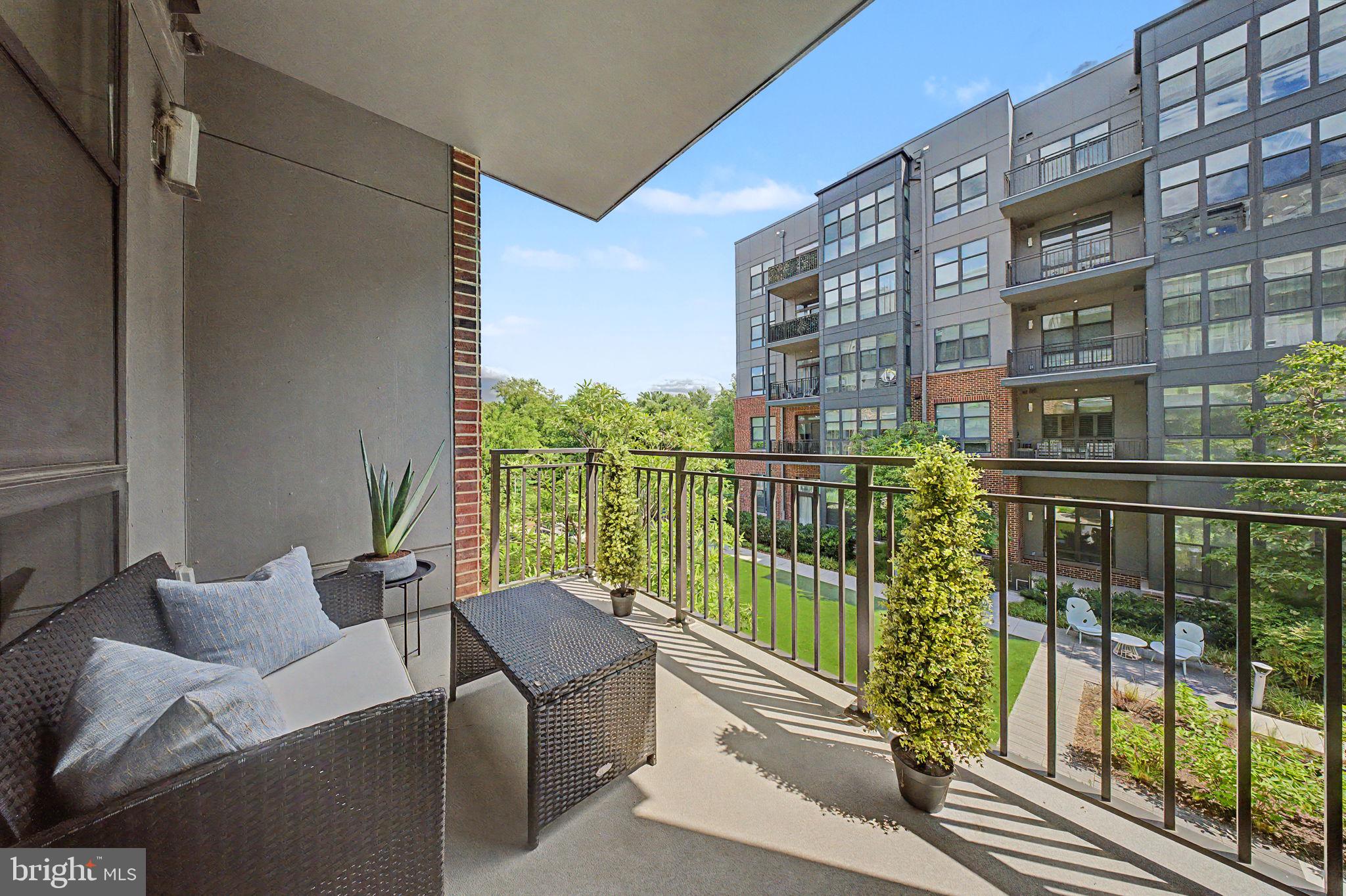 TYSONS CORNER - Residential
