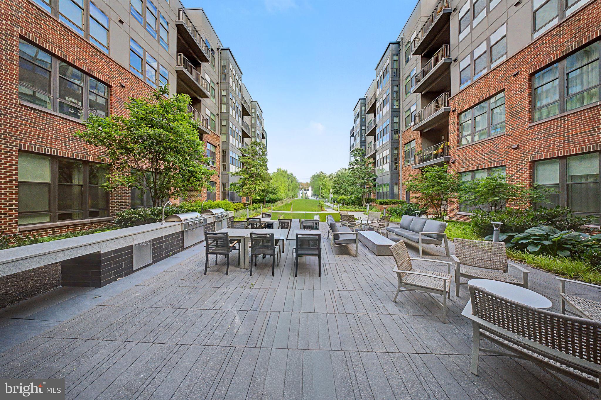 TYSONS CORNER - Residential