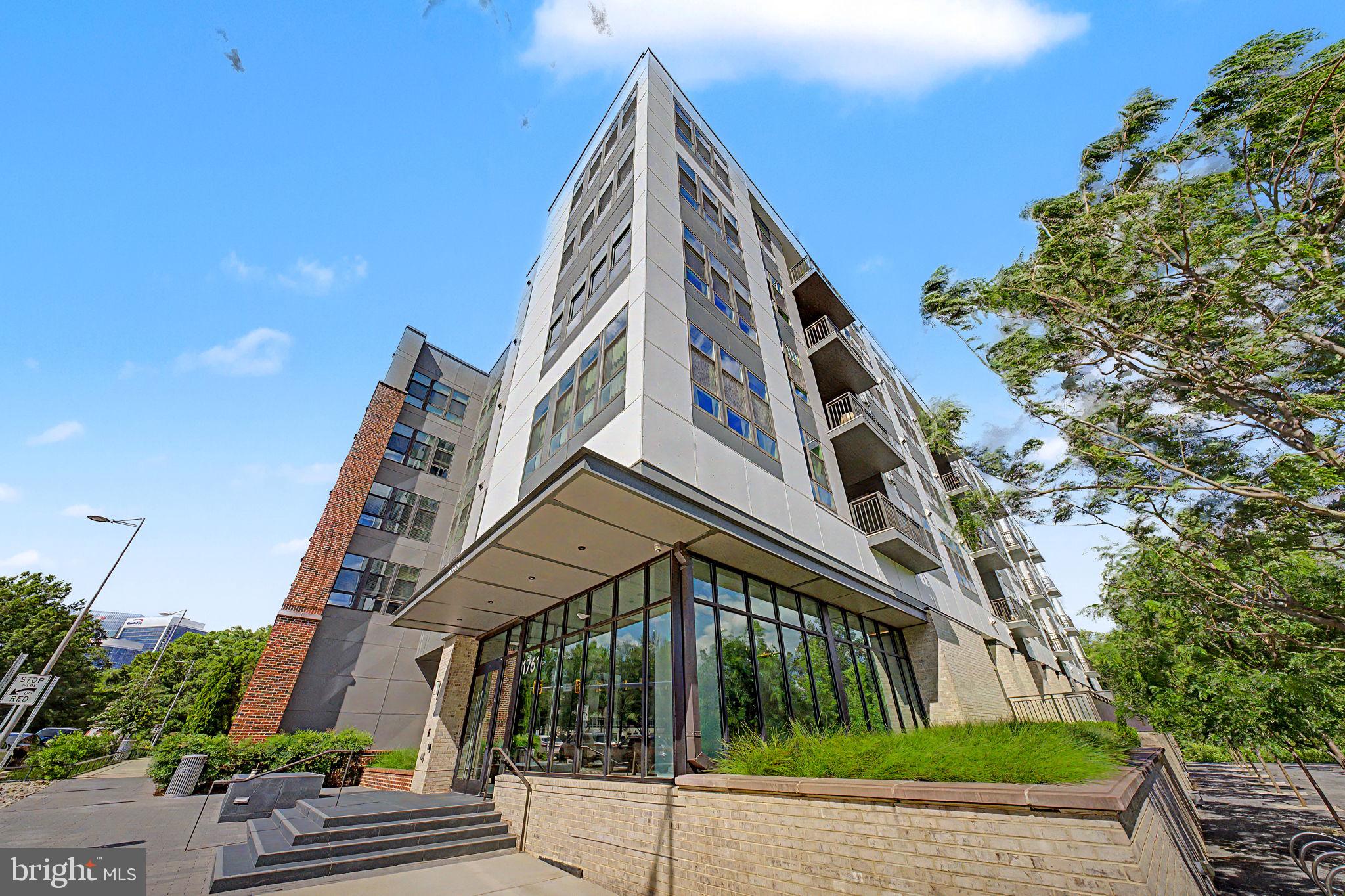 TYSONS CORNER - Residential