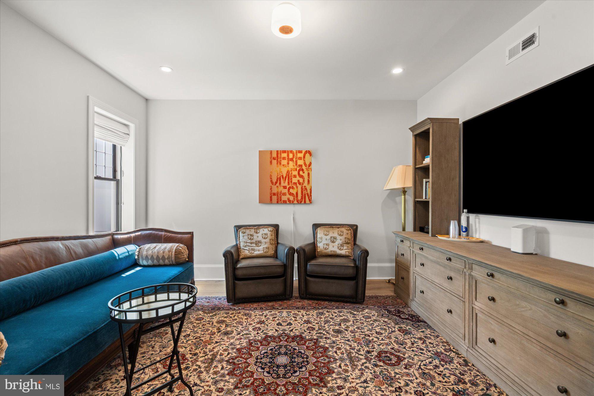 WOODLEY PARK - Residential