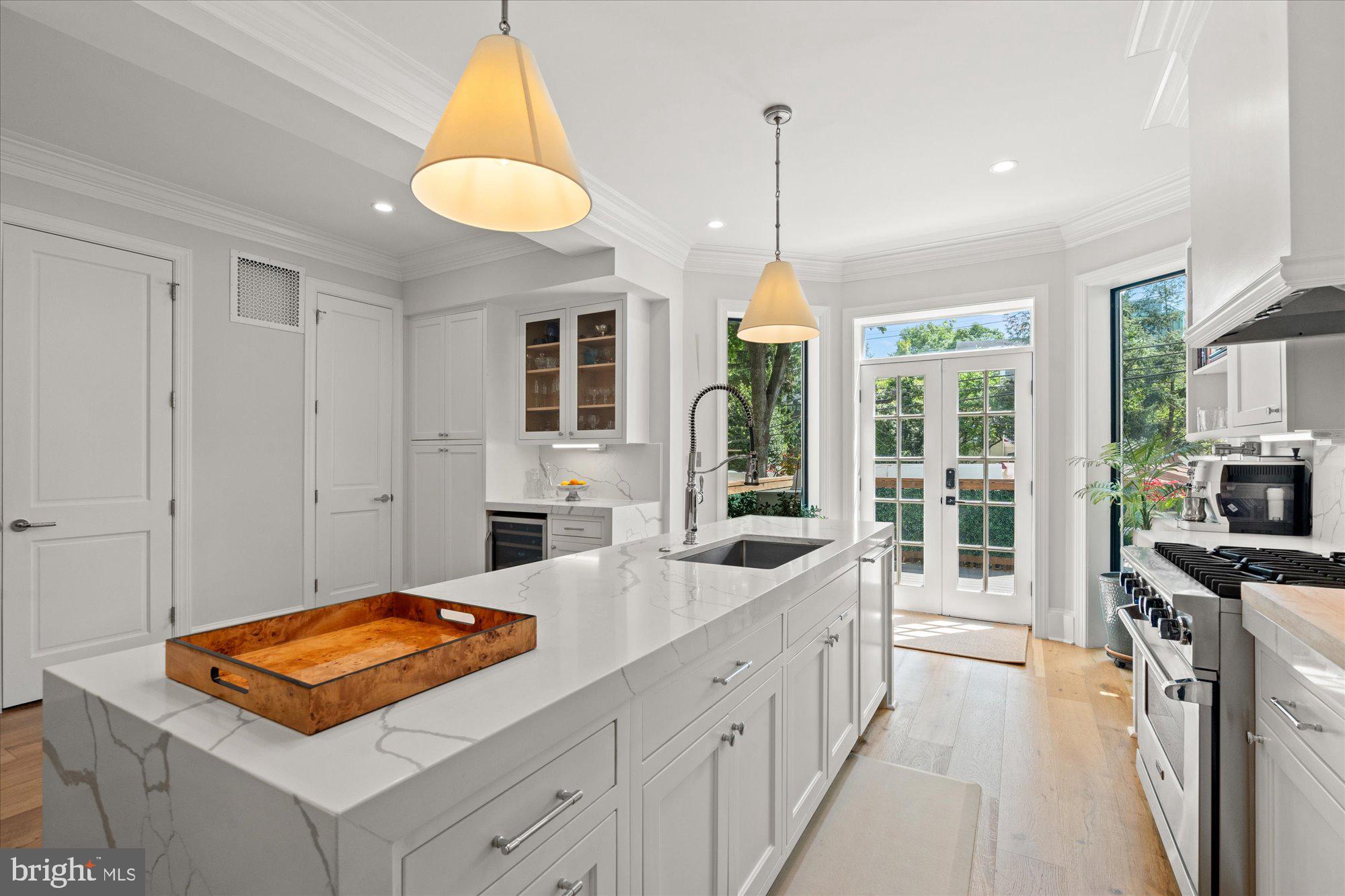 WOODLEY PARK - Residential