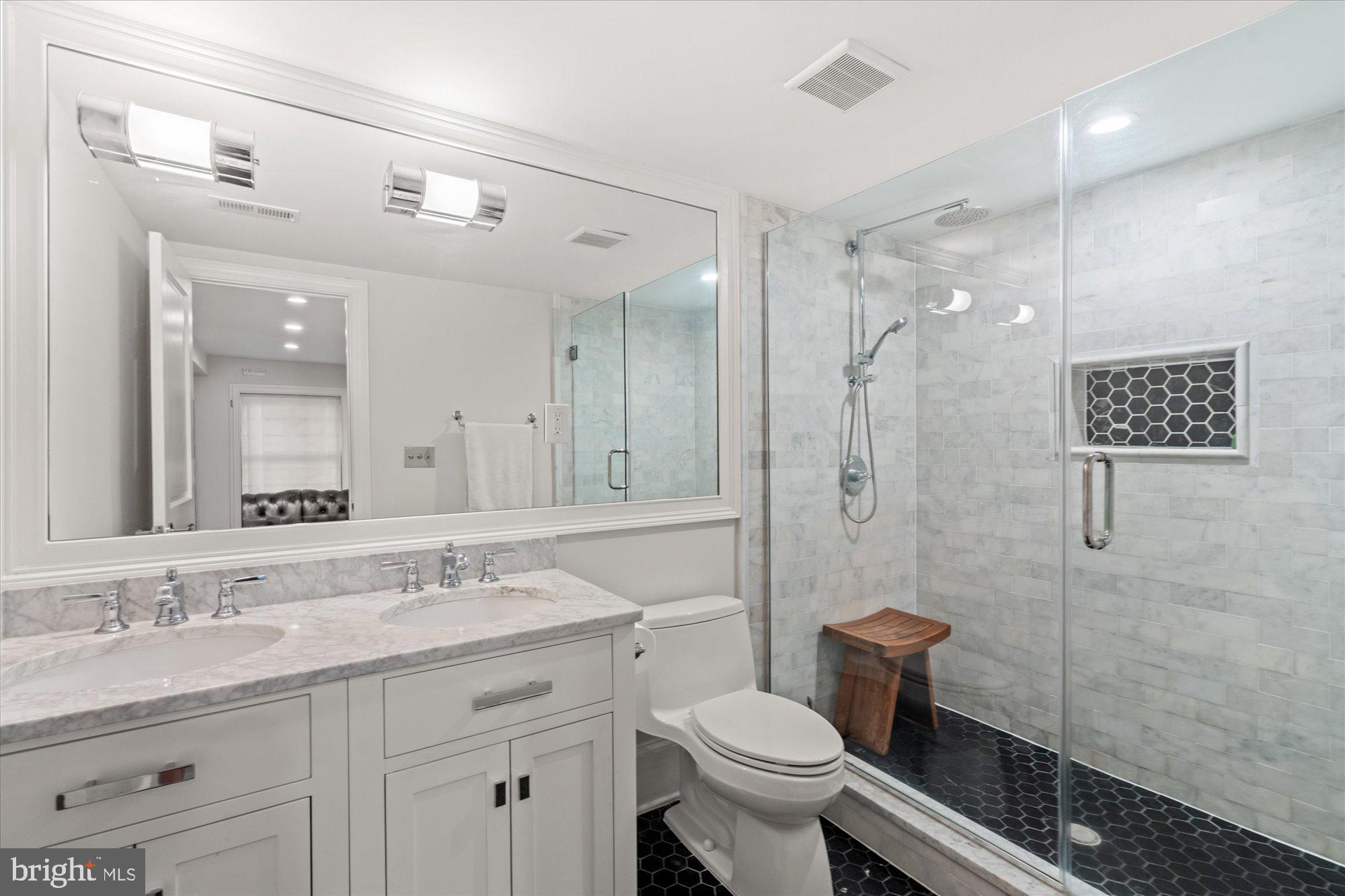 WOODLEY PARK - Residential