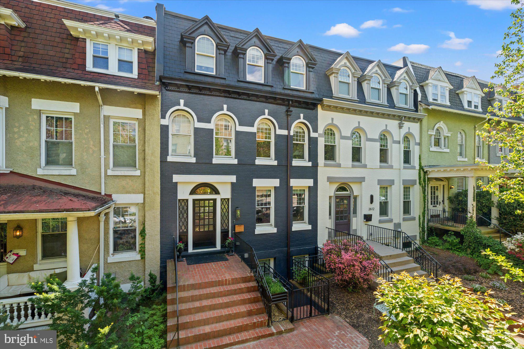 WOODLEY PARK - Residential