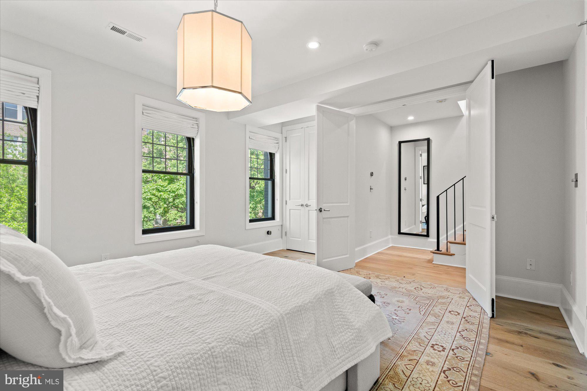 WOODLEY PARK - Residential