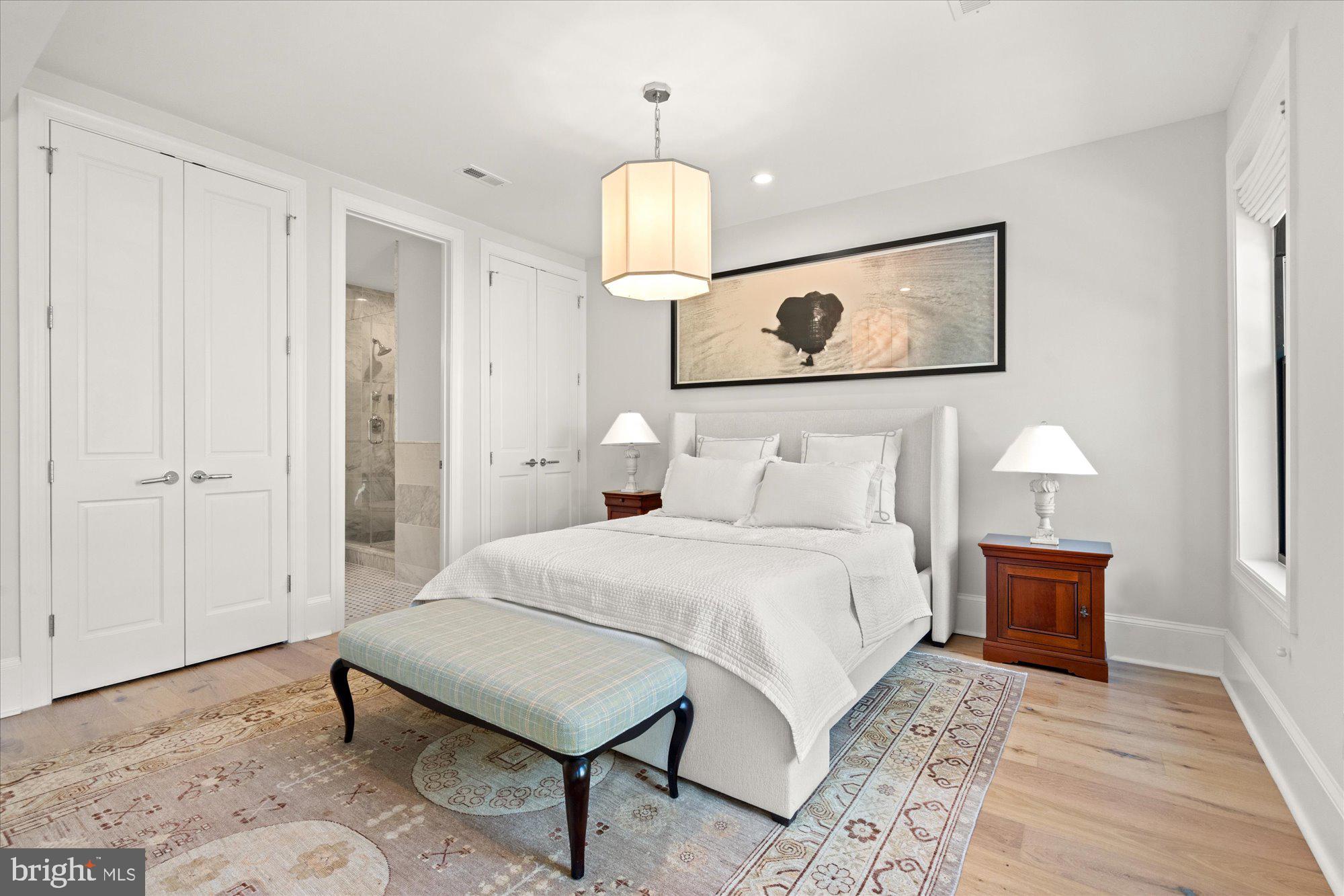 WOODLEY PARK - Residential