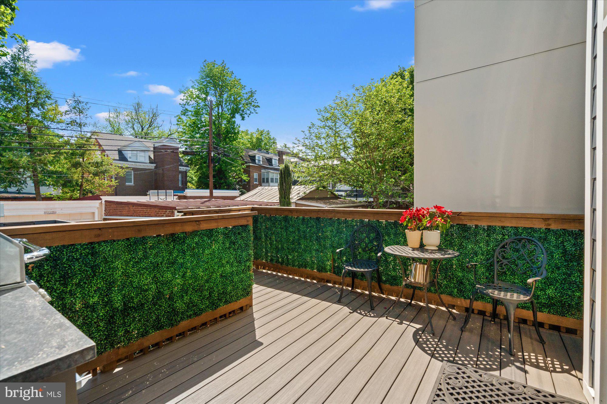 WOODLEY PARK - Residential