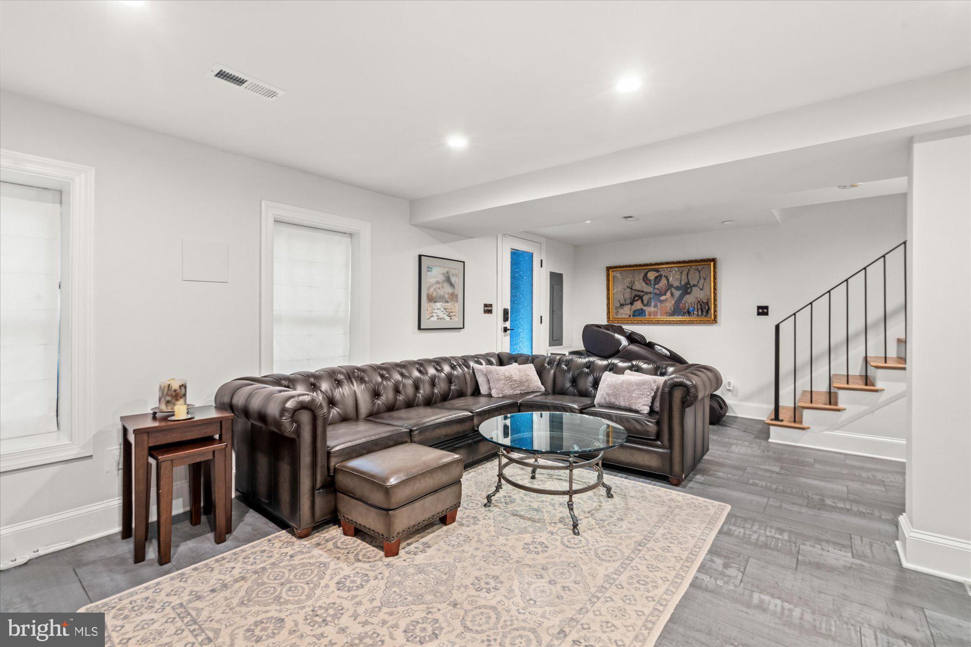 WOODLEY PARK - Residential