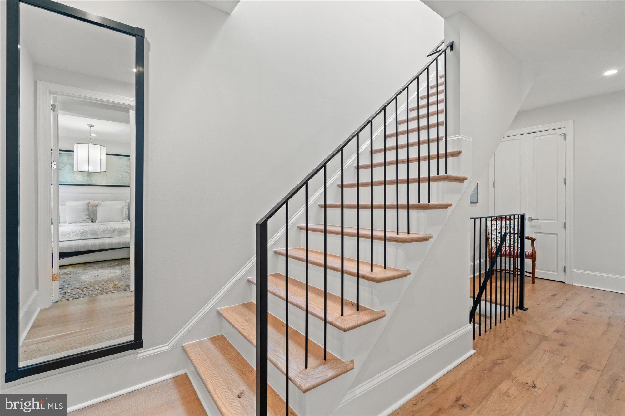 WOODLEY PARK - Residential