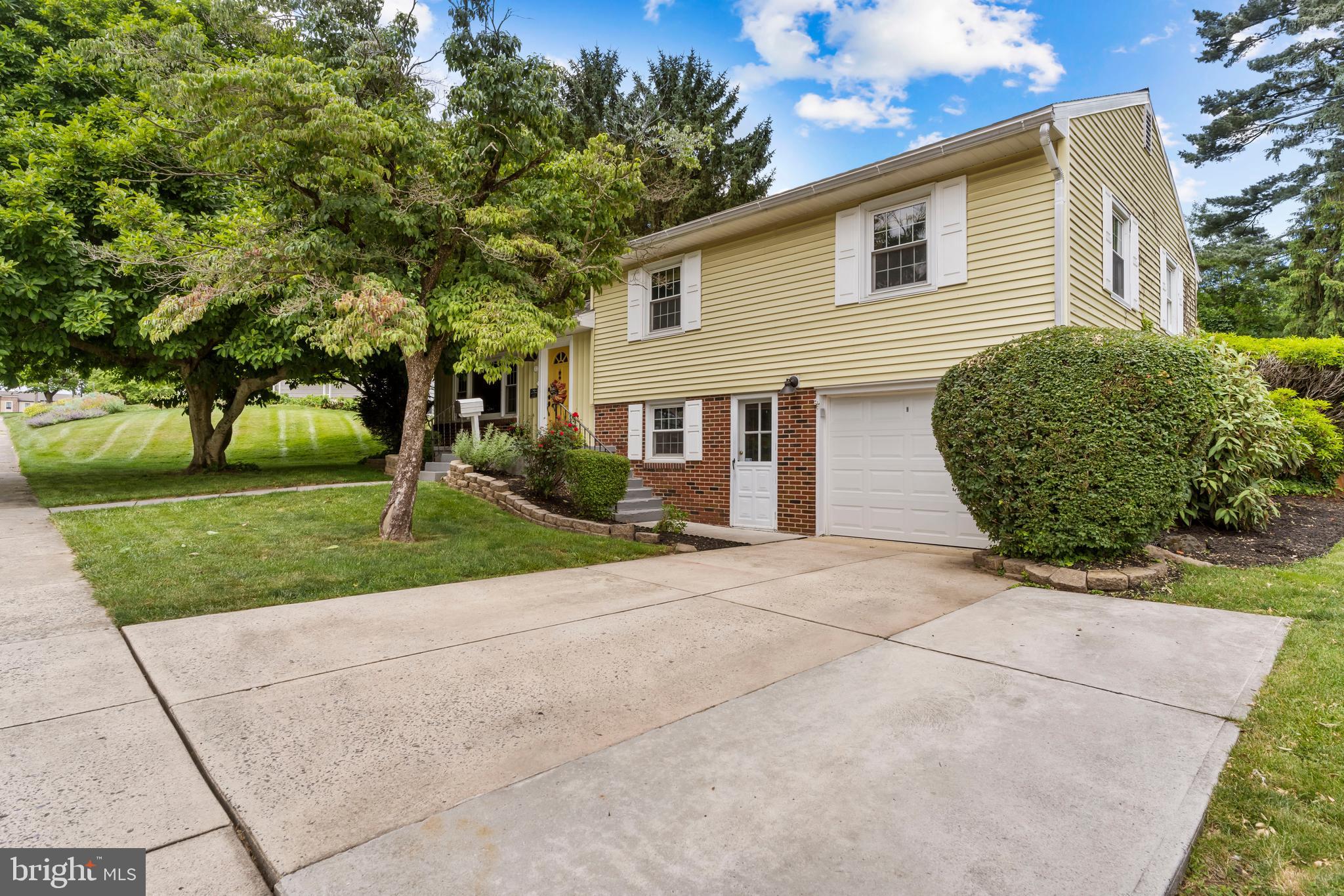 LONG MEADOWS - Residential