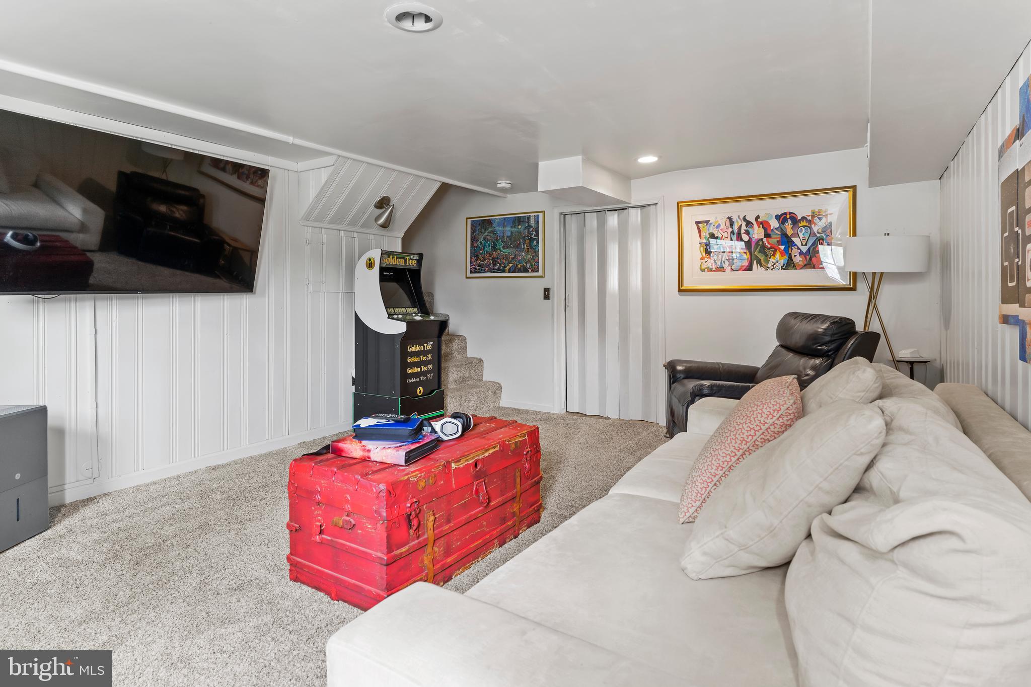 LONG MEADOWS - Residential