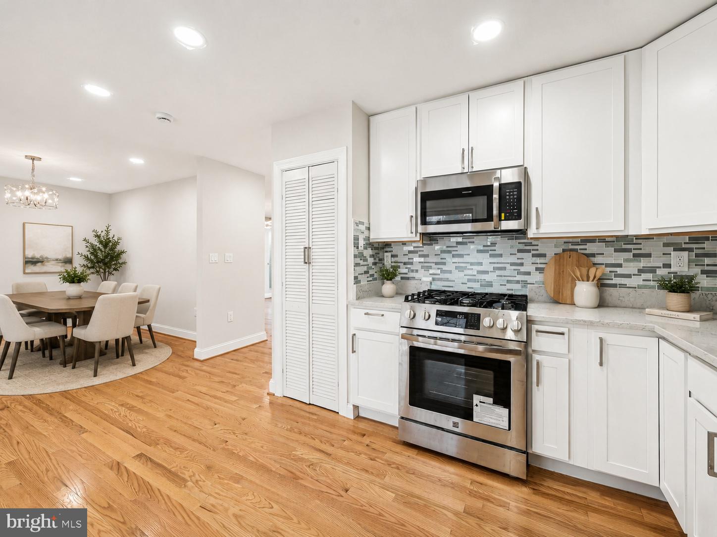 CARROLL SQUARE - Residential