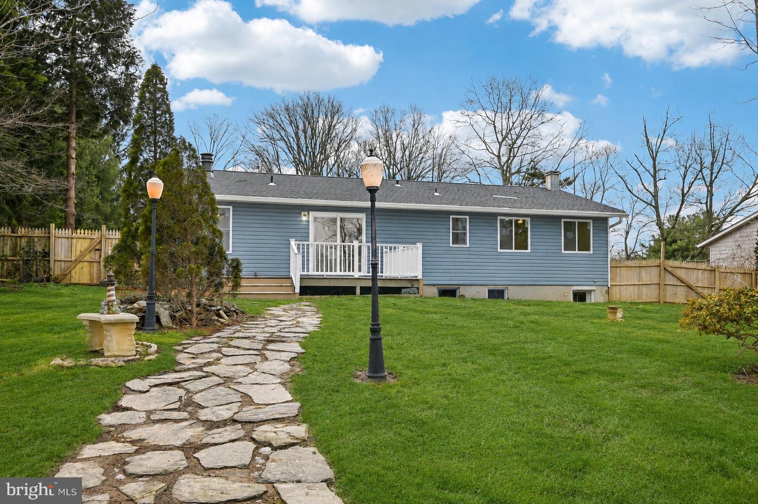 CARROLL SQUARE - Residential
