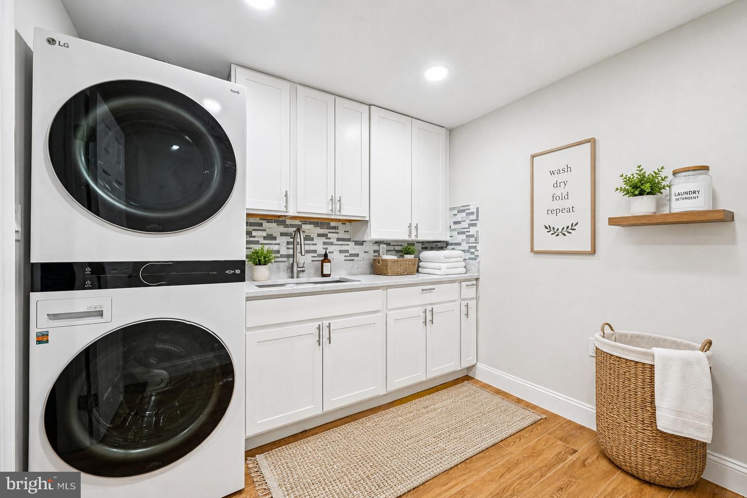 CARROLL SQUARE - Residential