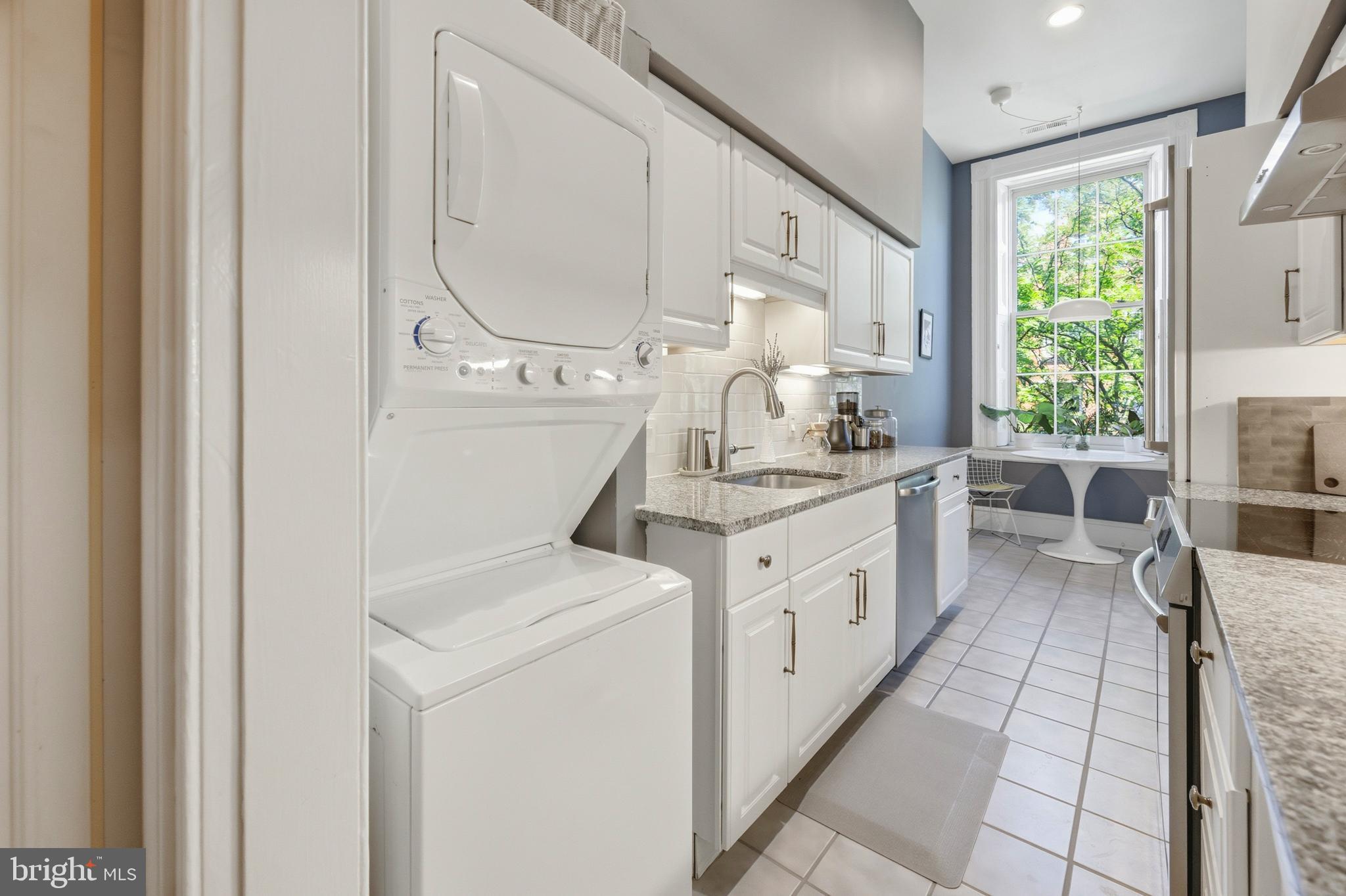 WASHINGTON SQ - Residential