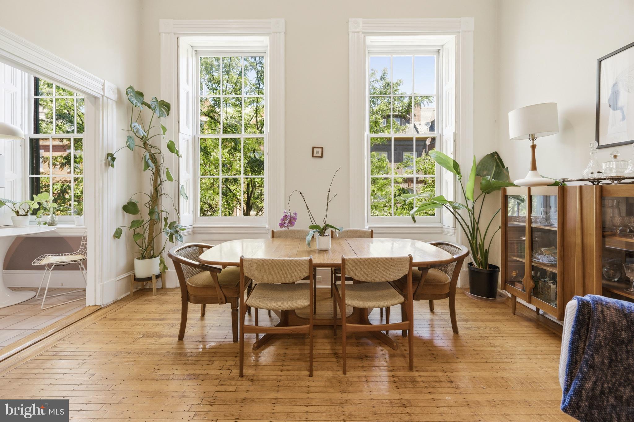 WASHINGTON SQ - Residential