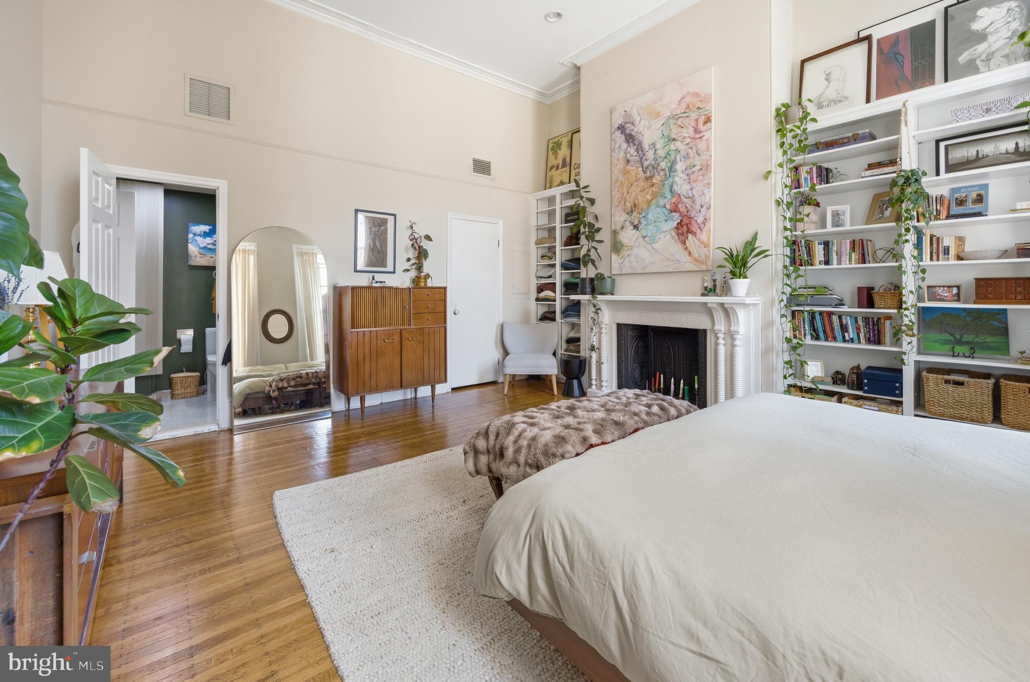 WASHINGTON SQ - Residential