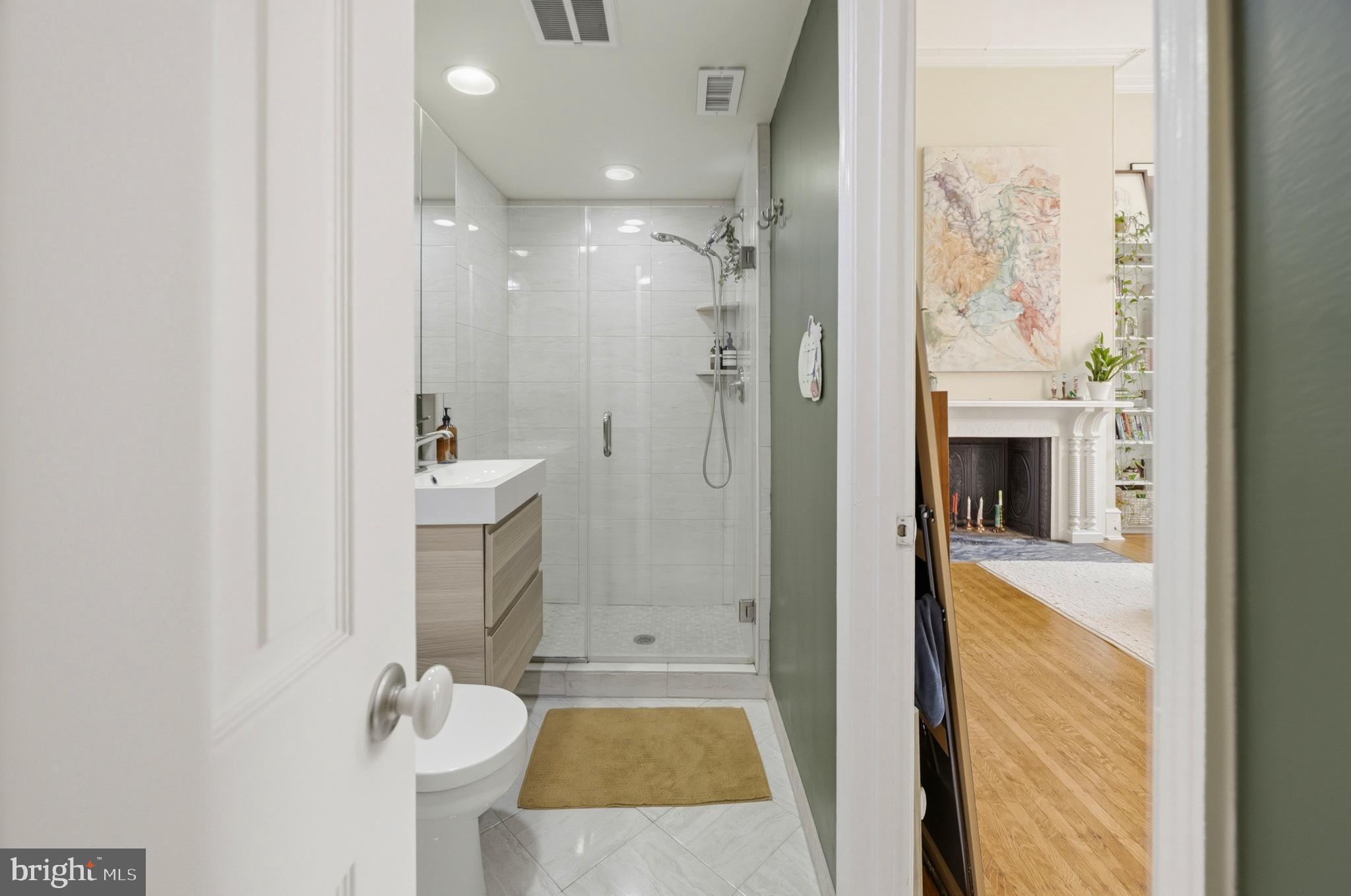 WASHINGTON SQ - Residential