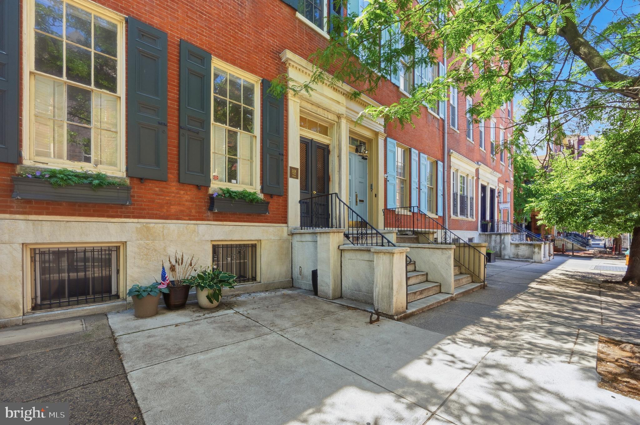 WASHINGTON SQ - Residential