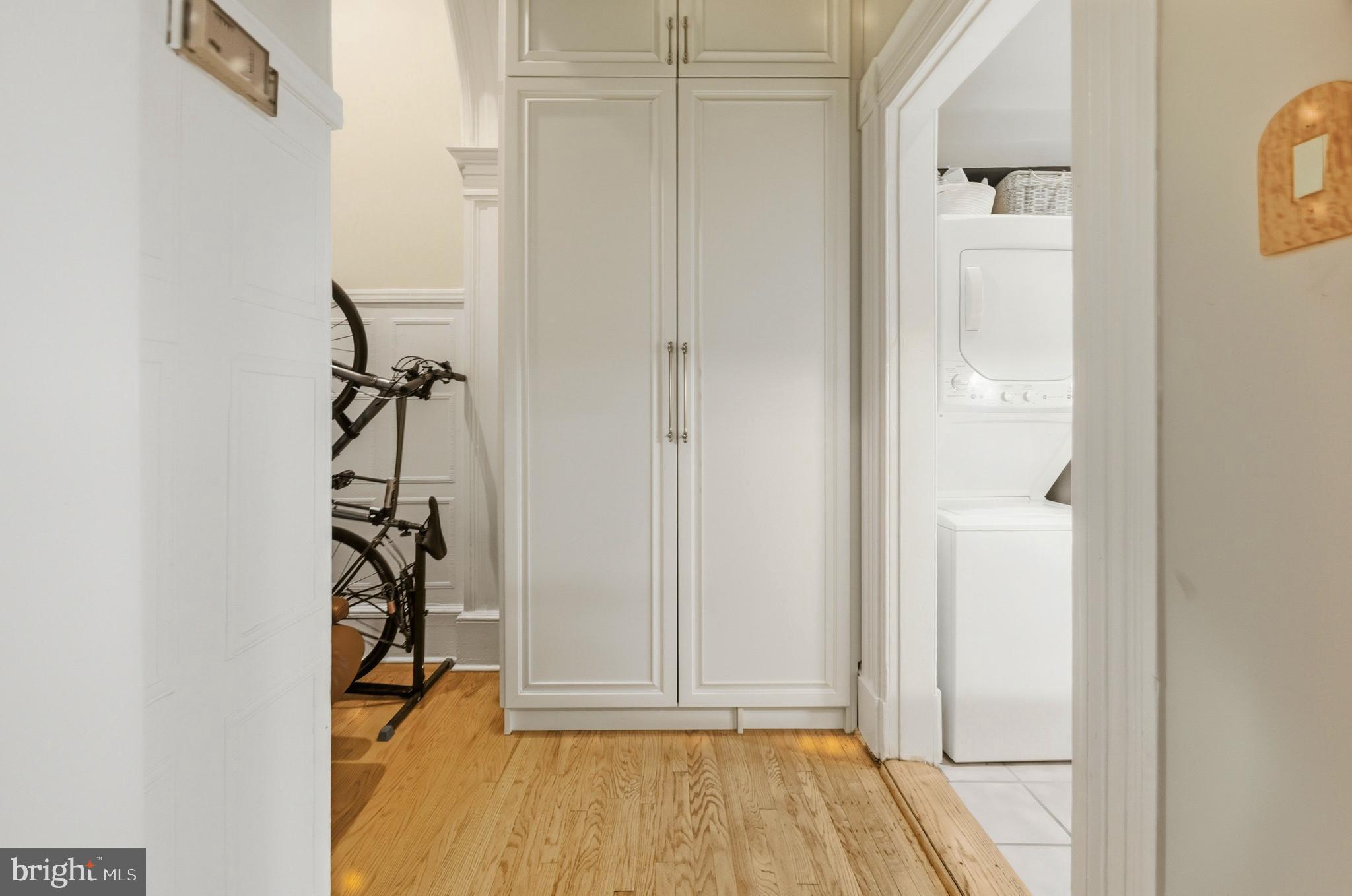 WASHINGTON SQ - Residential