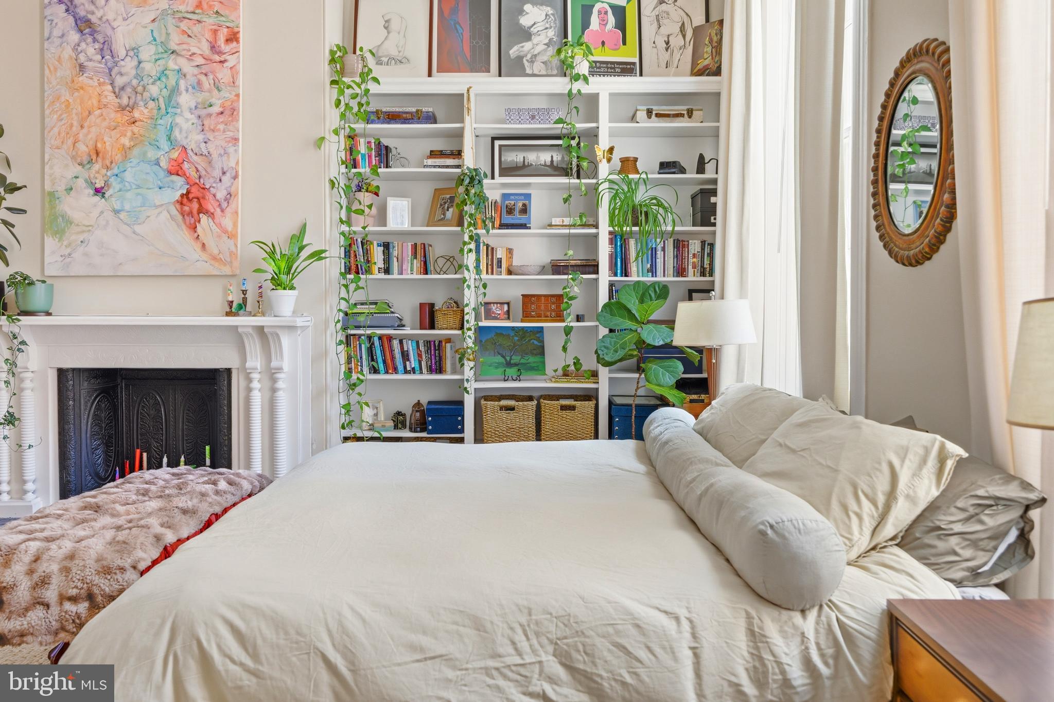 WASHINGTON SQ - Residential