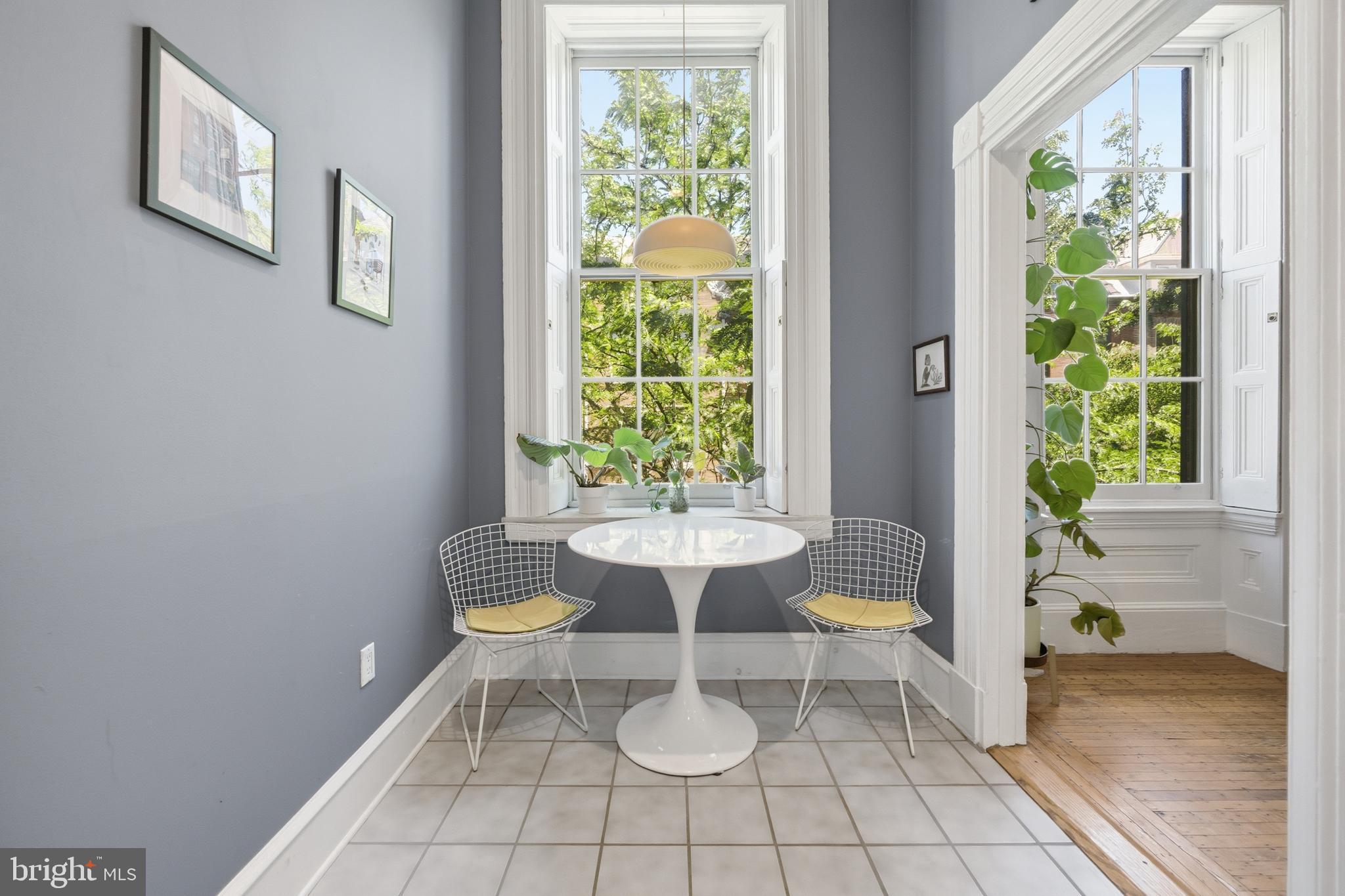 WASHINGTON SQ - Residential