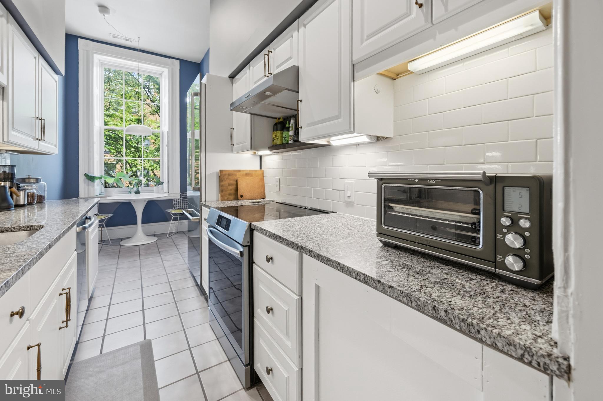 WASHINGTON SQ - Residential