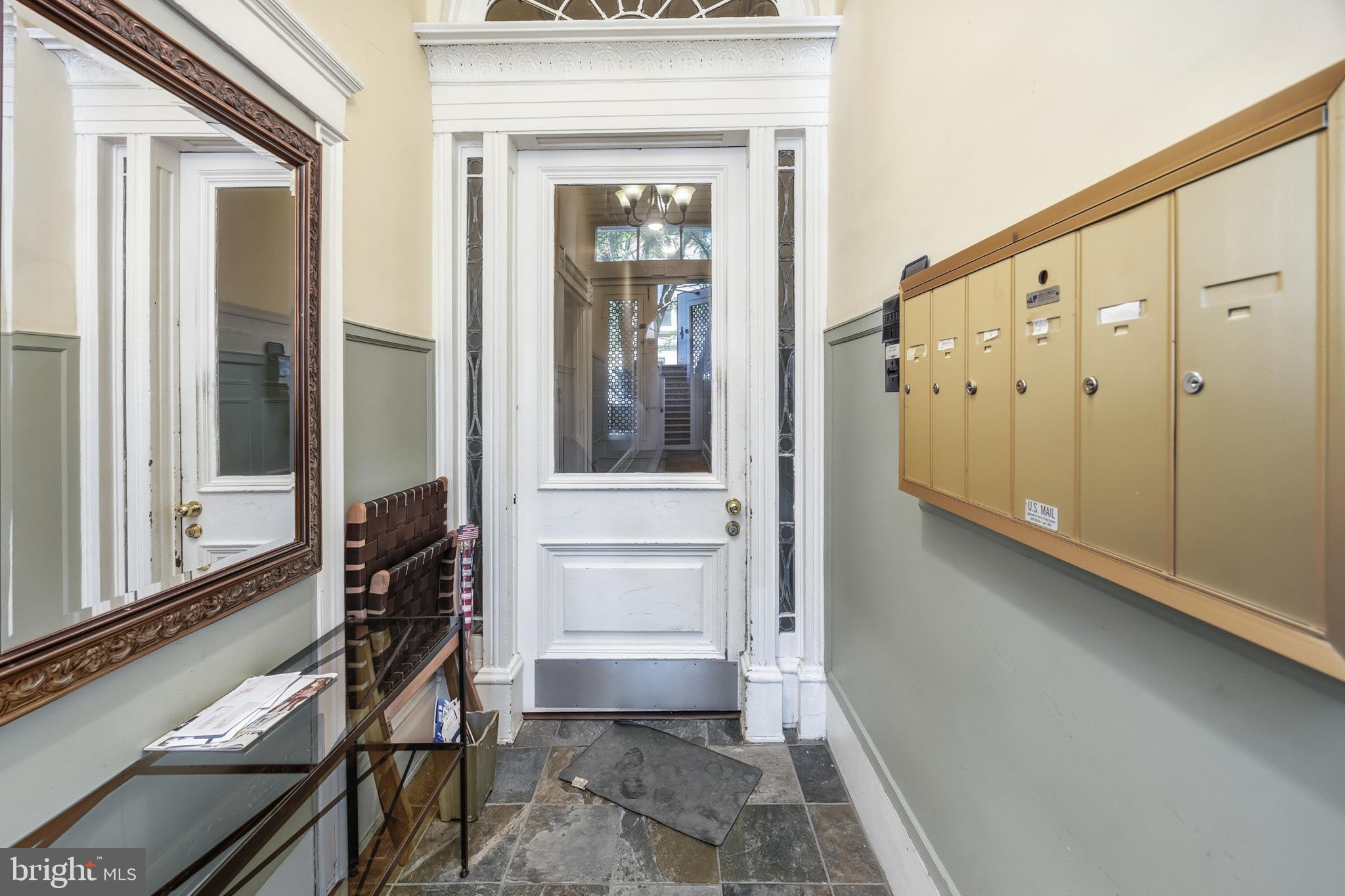 WASHINGTON SQ - Residential