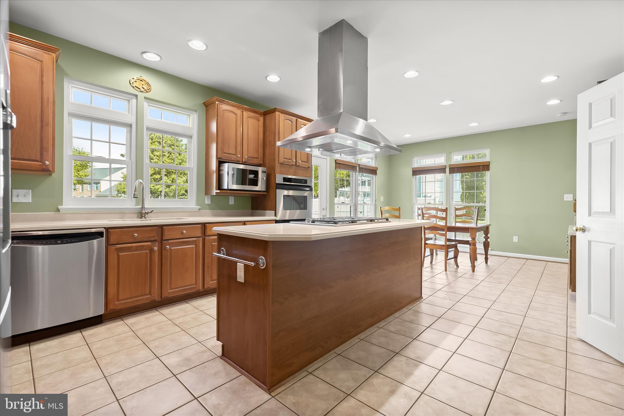 GROVEMONT - Residential