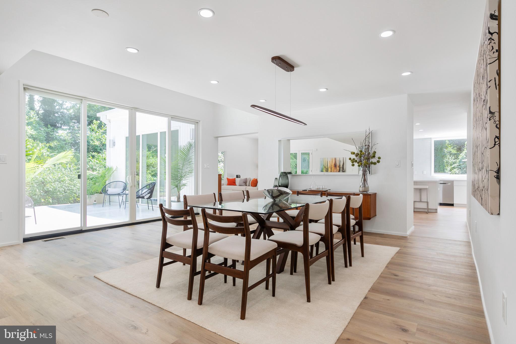 HOLLIN HILLS - Residential