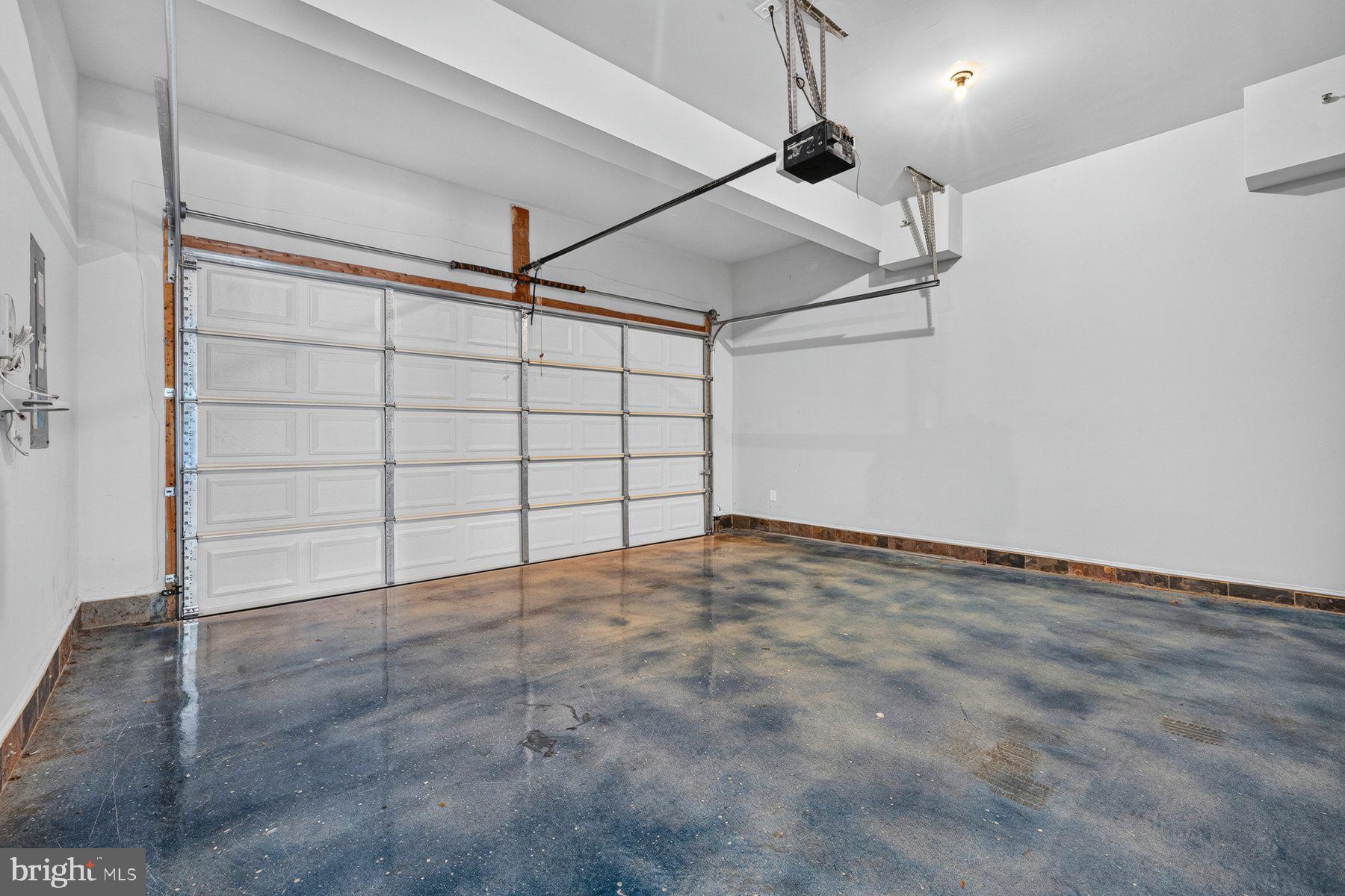 KENSINGTON HEIGHTS - Residential