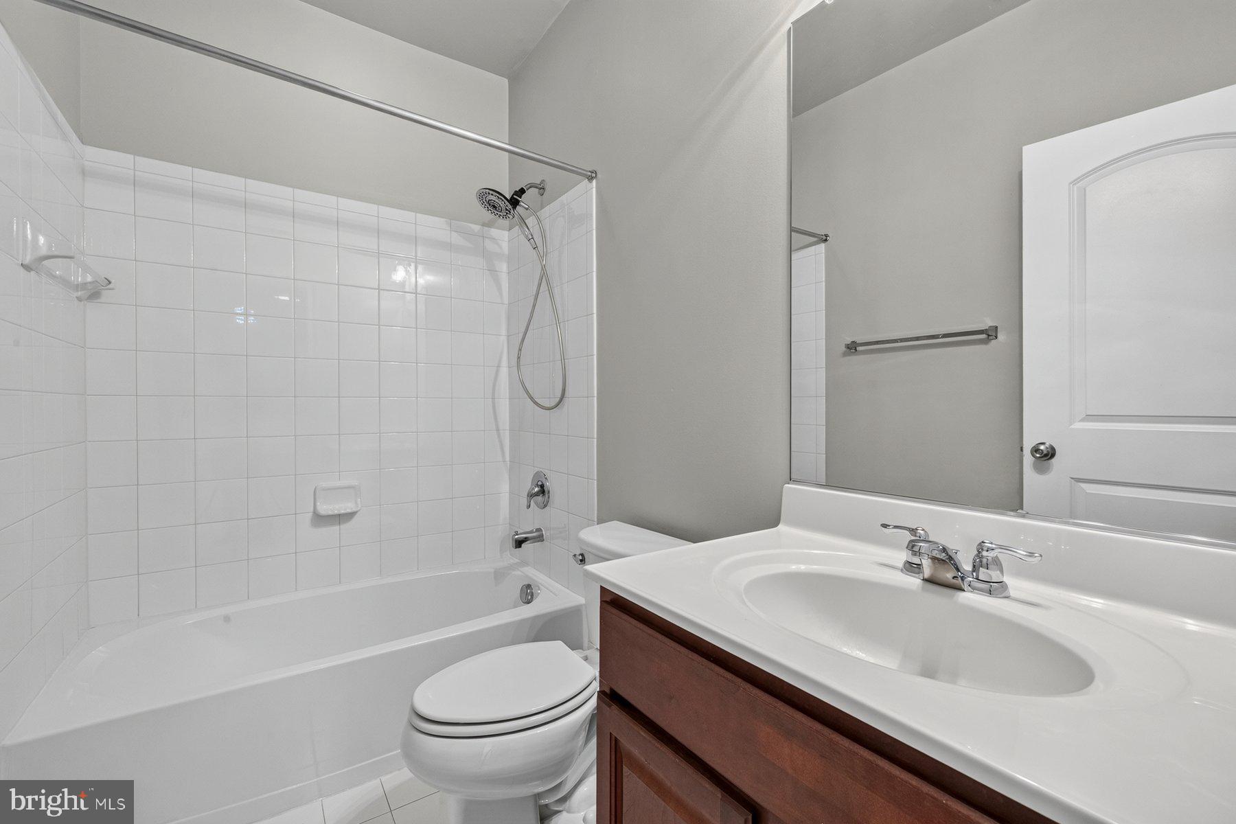 KENSINGTON HEIGHTS - Residential