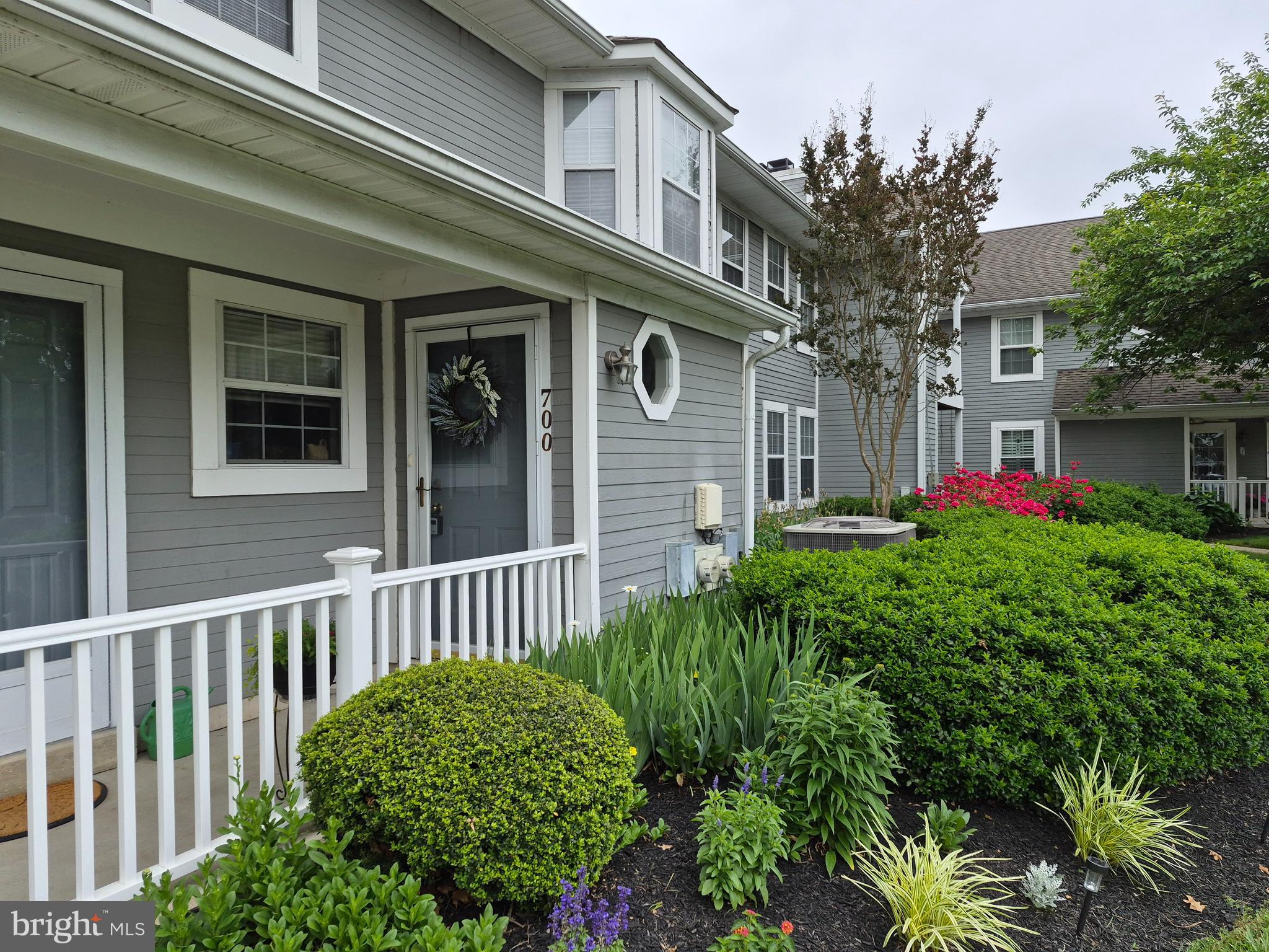 BRADFORD SQUARE - Residential