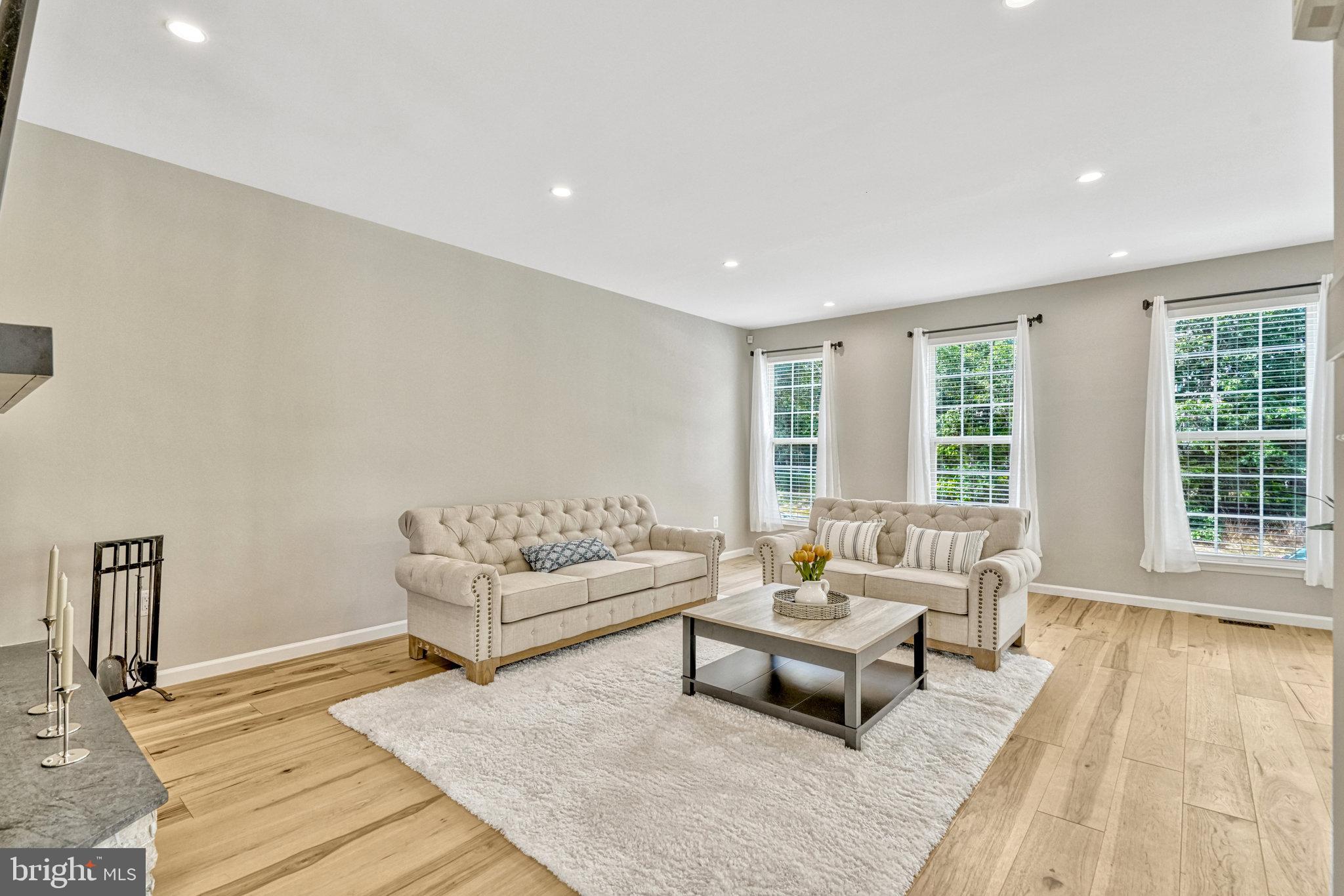 SOUTH RIDING - Residential