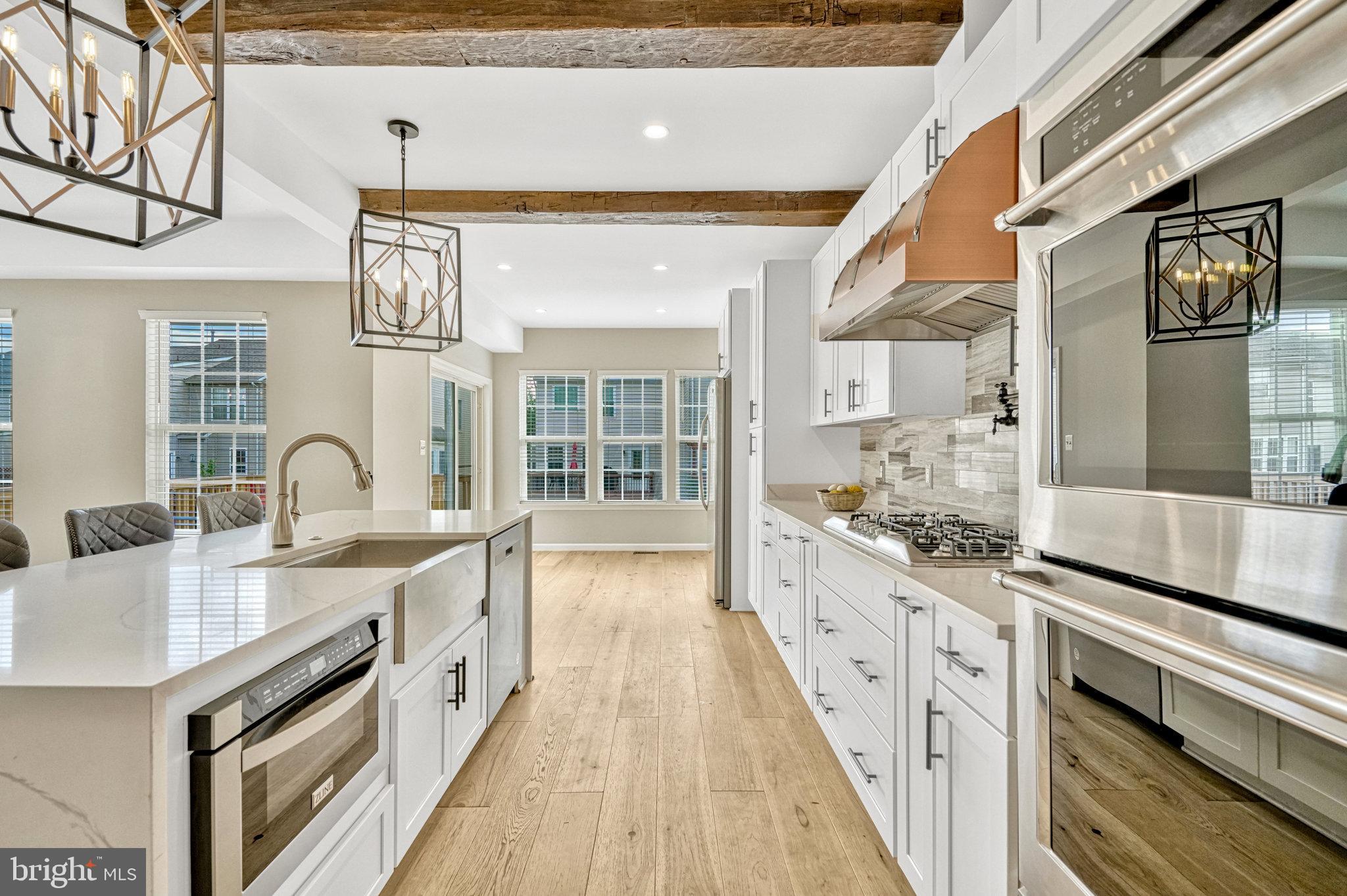 SOUTH RIDING - Residential