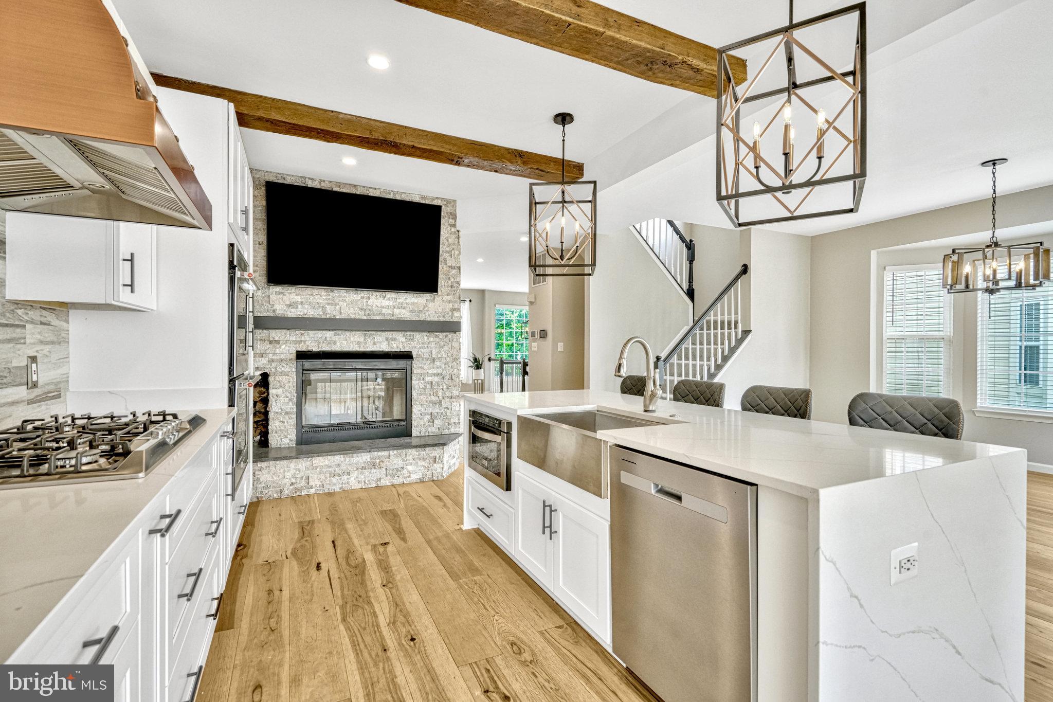 SOUTH RIDING - Residential
