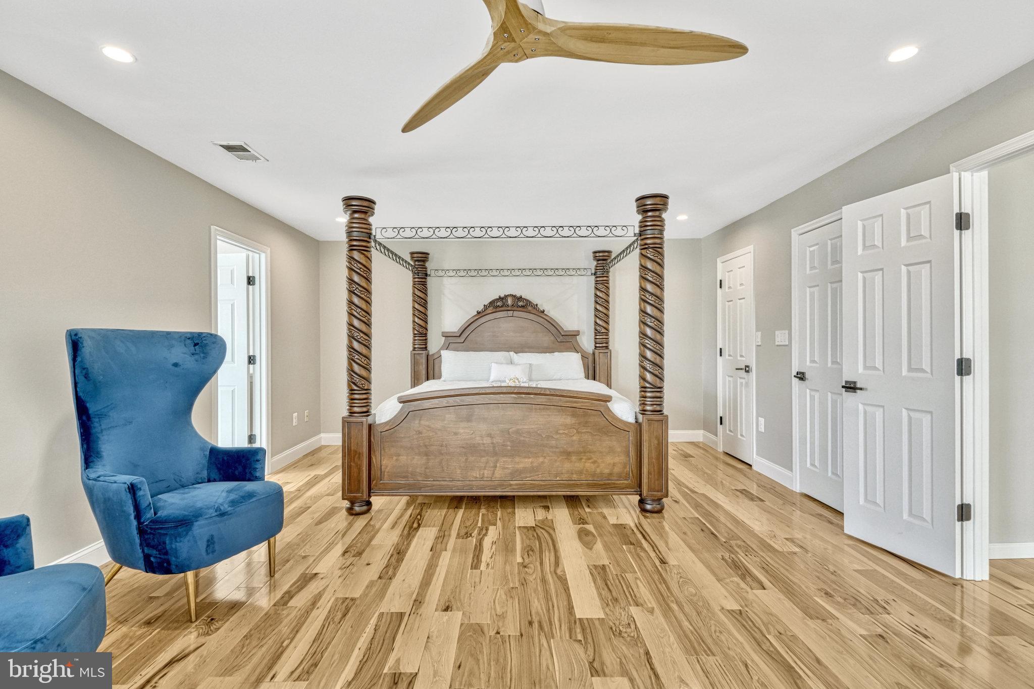 SOUTH RIDING - Residential