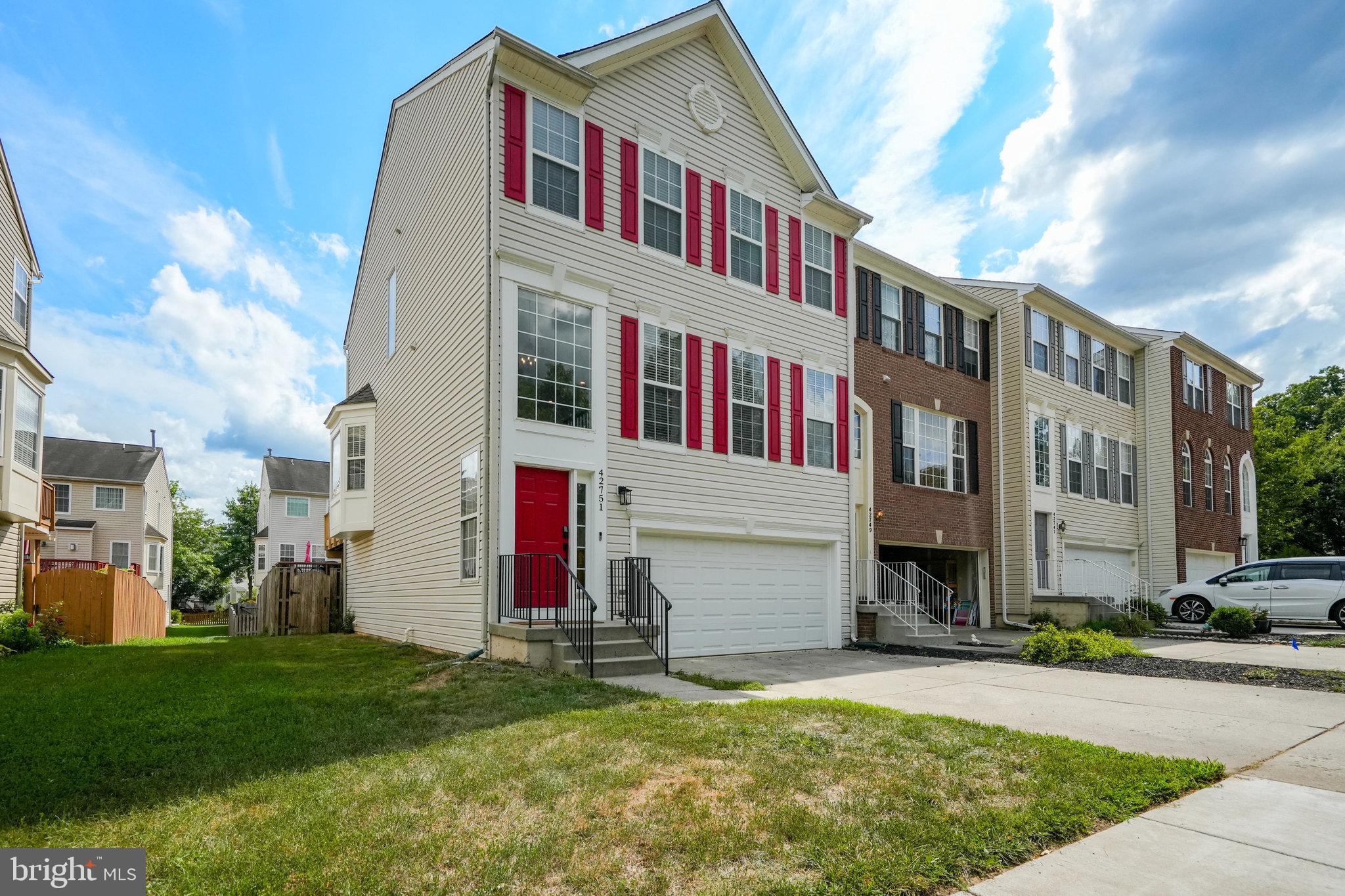 SOUTH RIDING - Residential