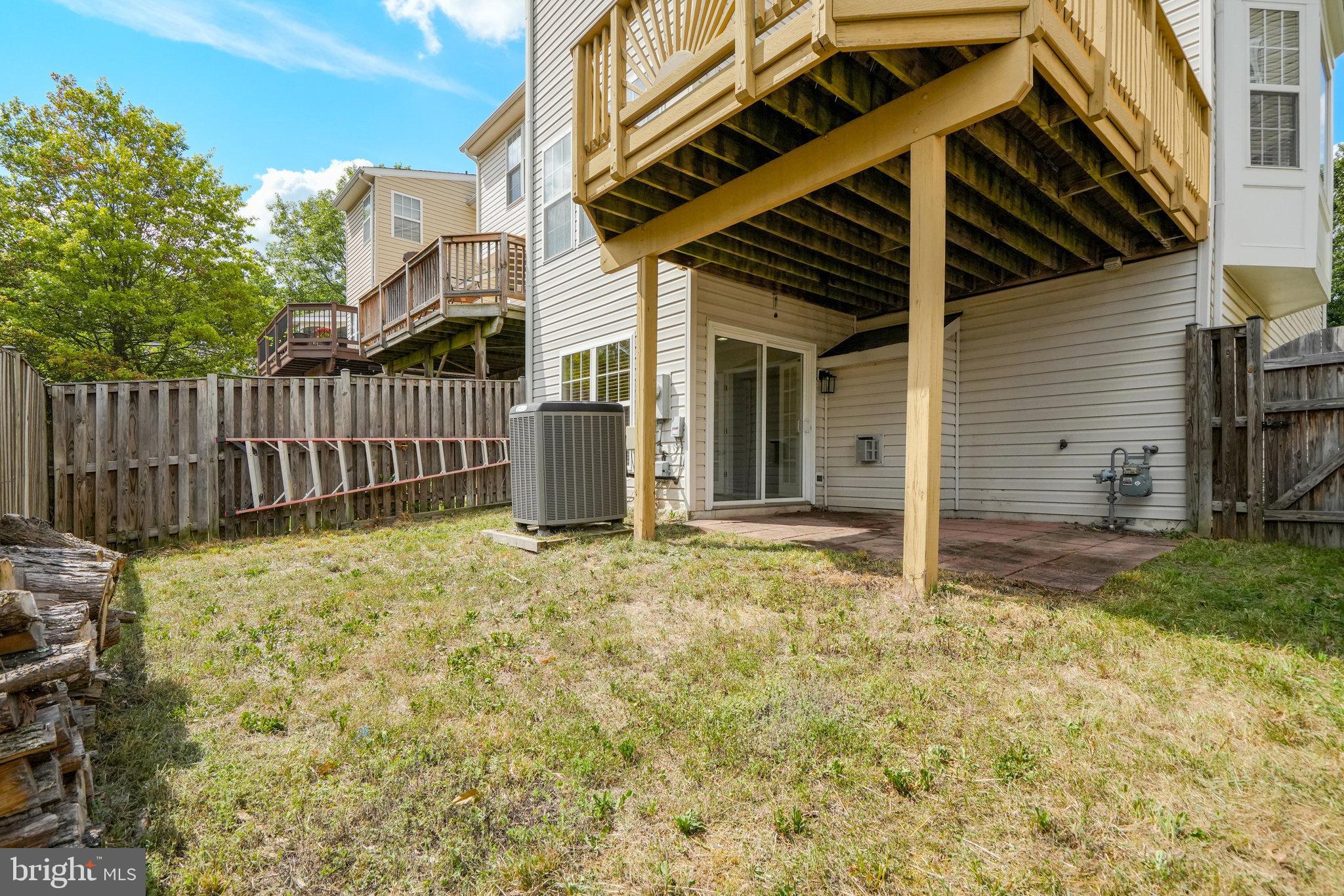 SOUTH RIDING - Residential