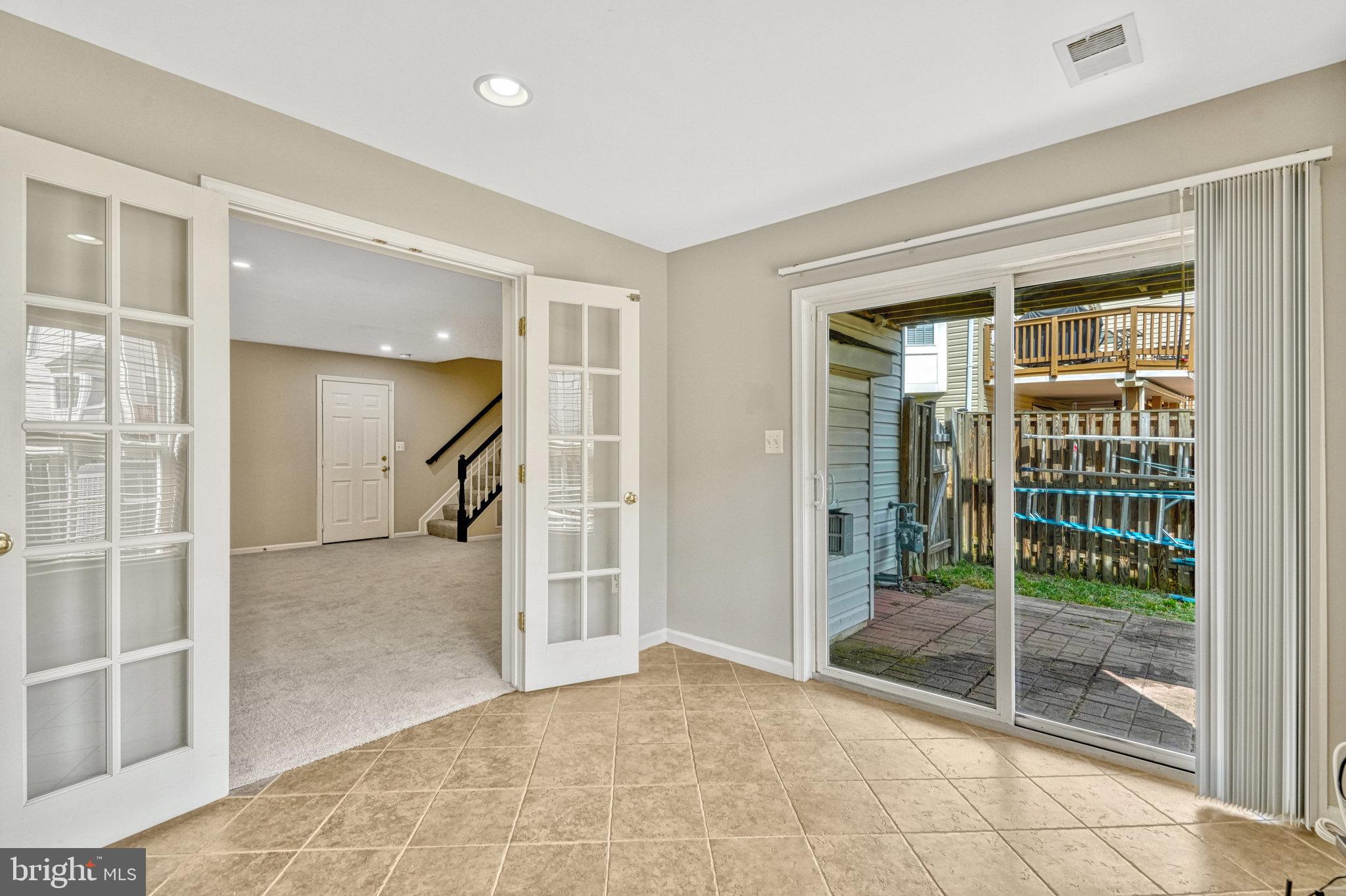 SOUTH RIDING - Residential