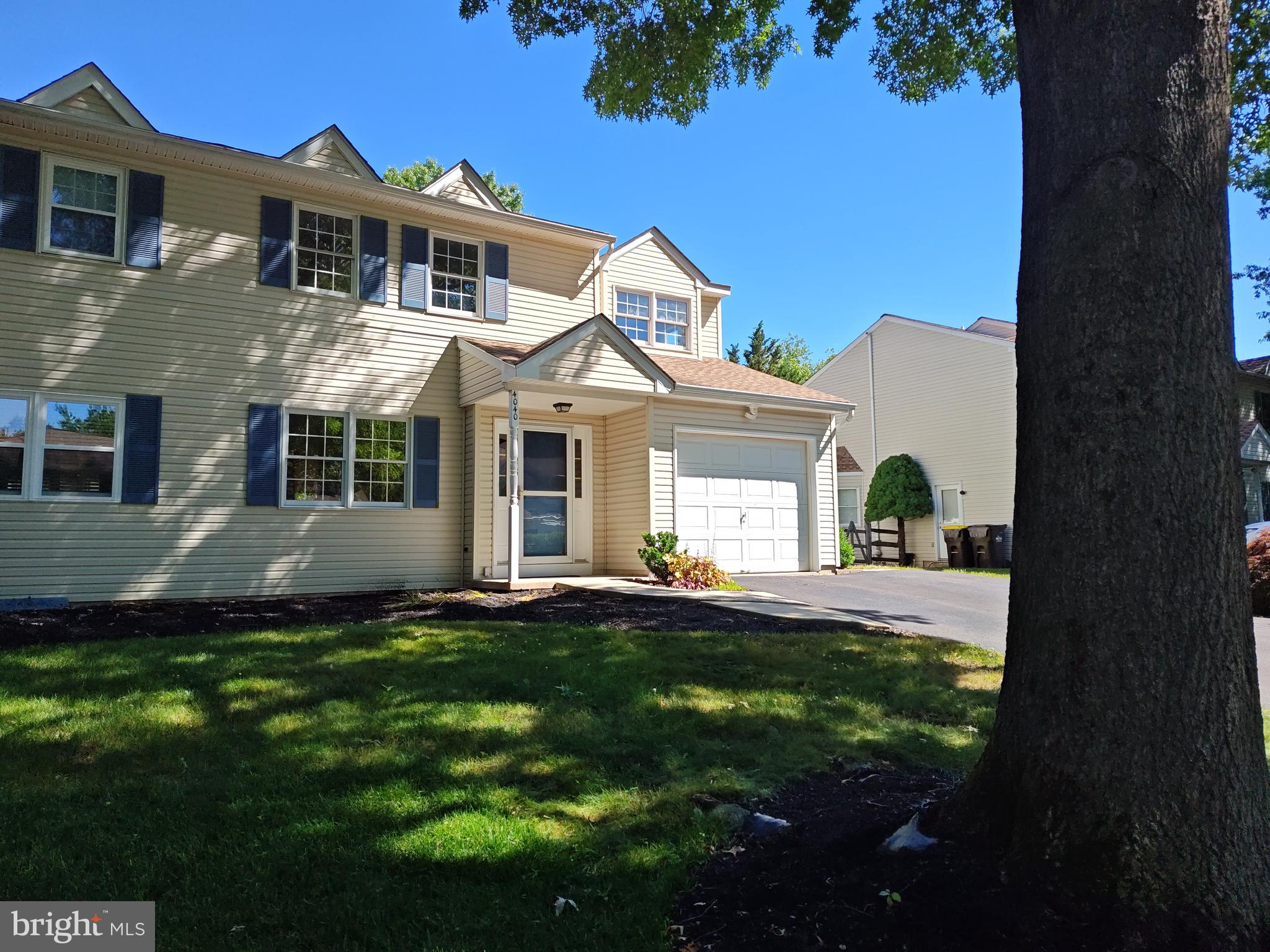 FIELDSTONE PLACE - Residential