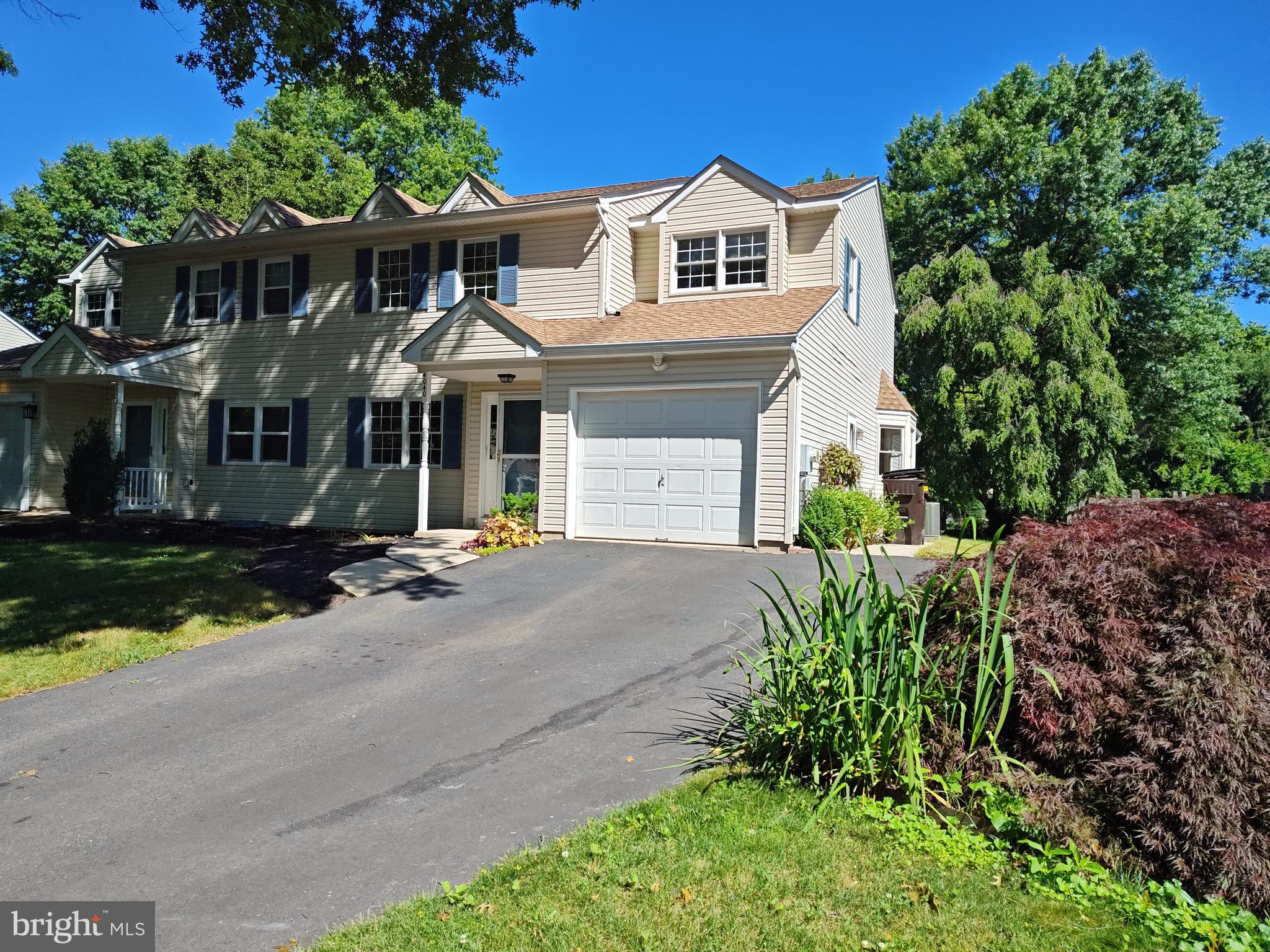 FIELDSTONE PLACE - Residential