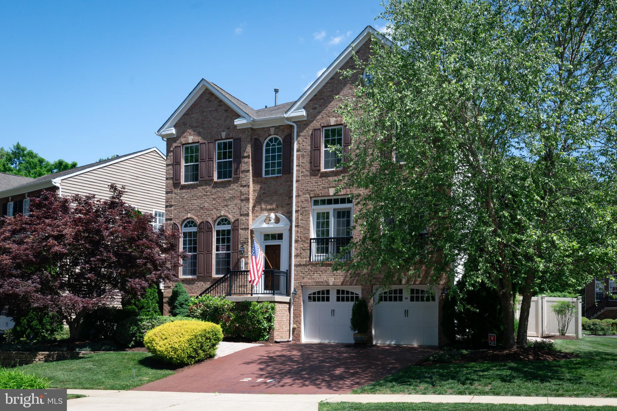 BOWEN MANOR - Residential