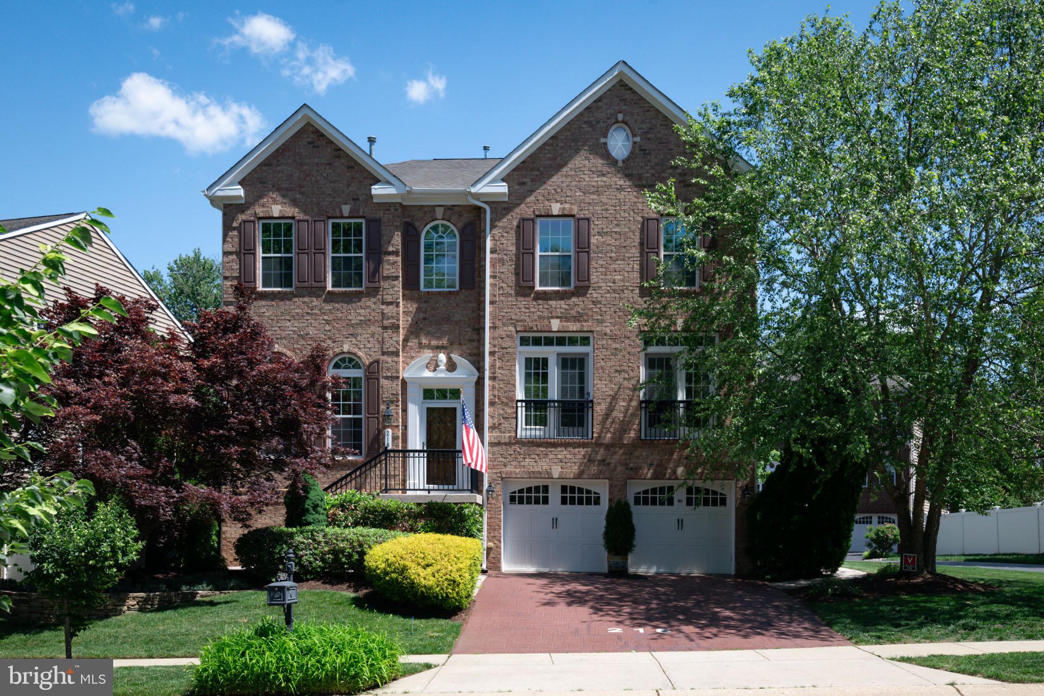 BOWEN MANOR - Residential