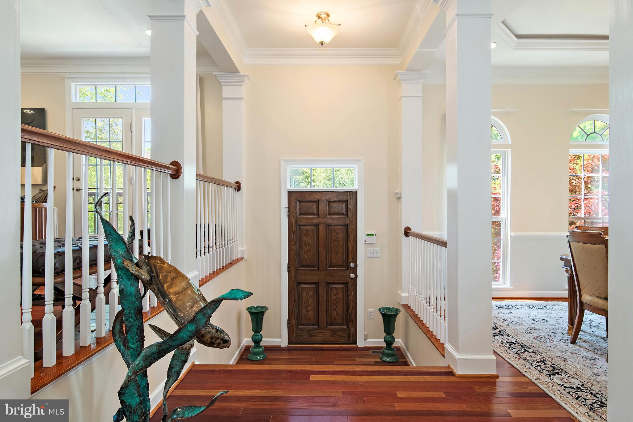 BOWEN MANOR - Residential