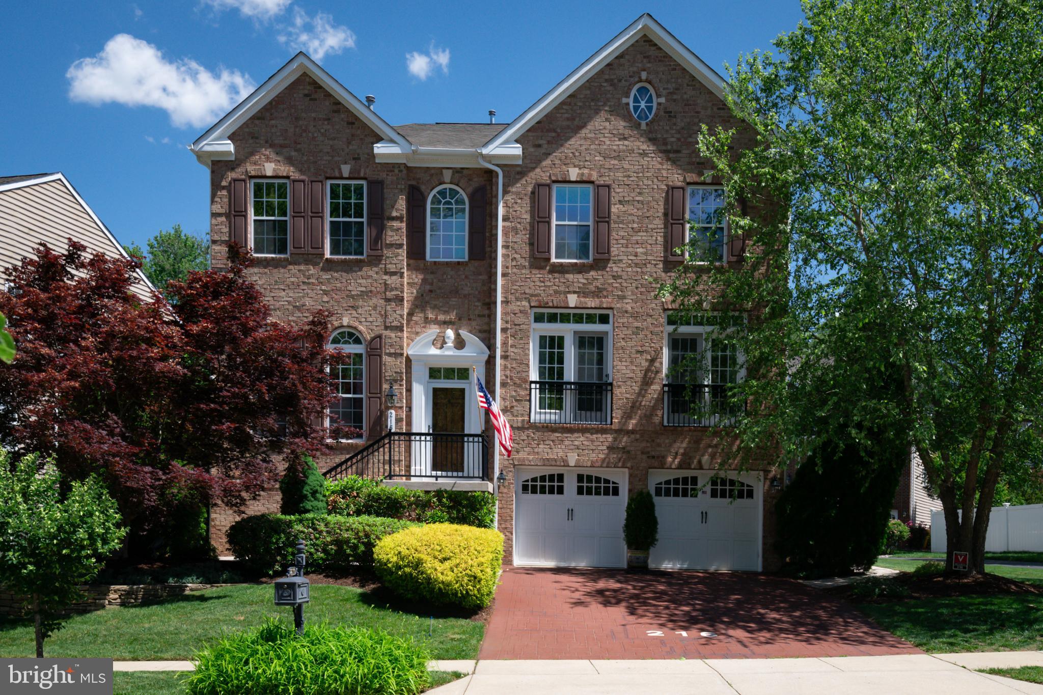 BOWEN MANOR - Residential