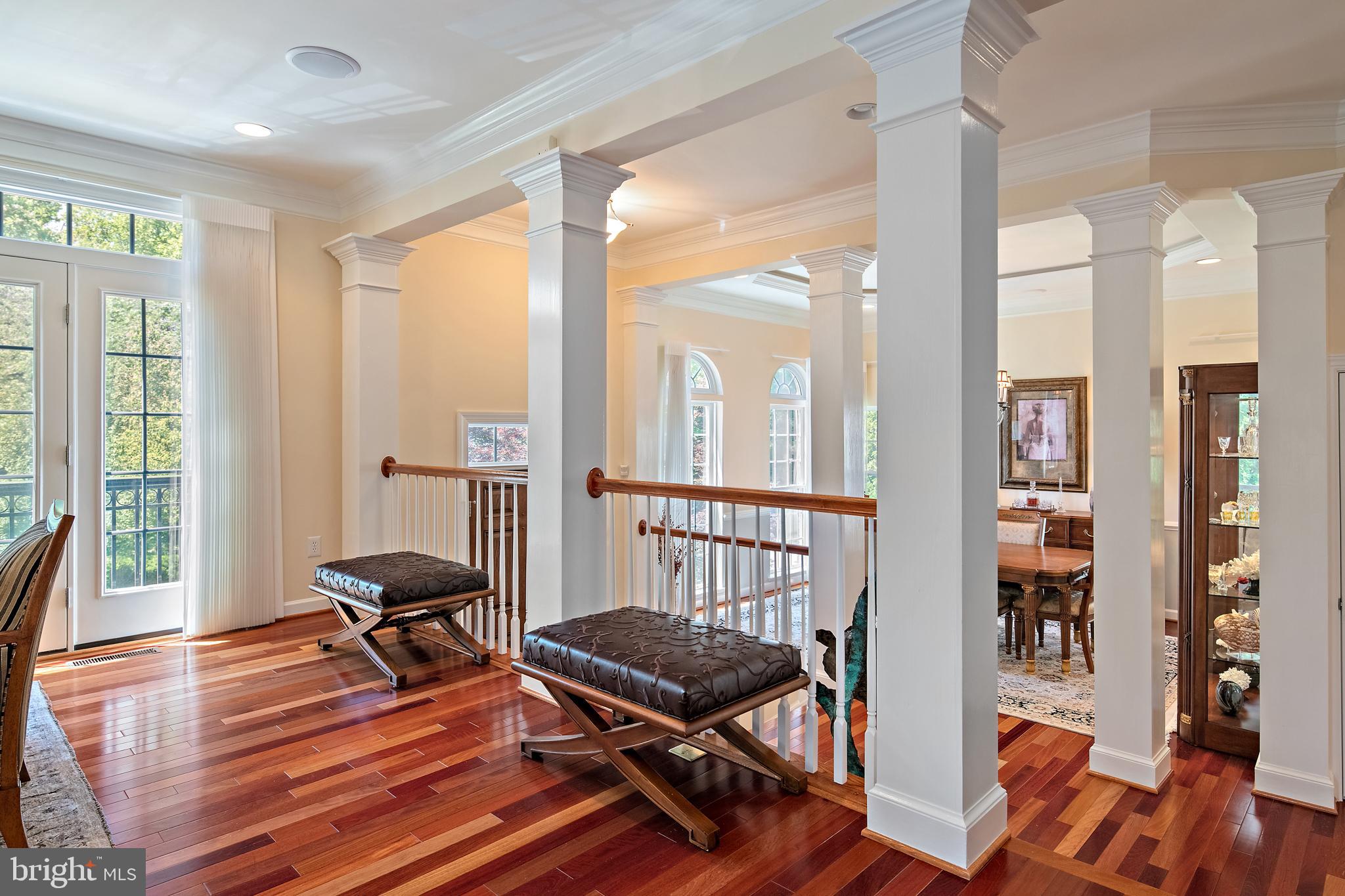 BOWEN MANOR - Residential