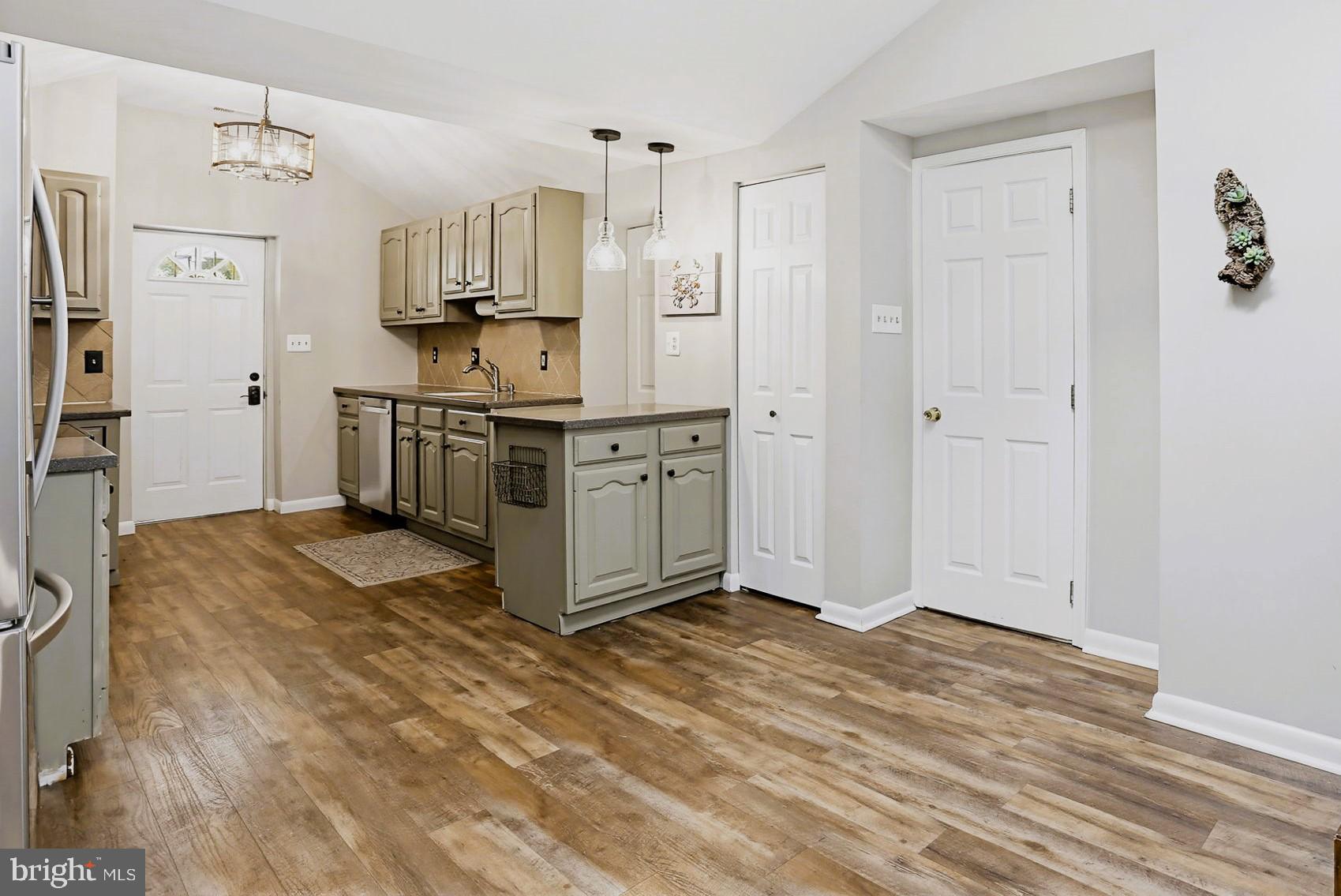 CHELSEA BEACH - Residential