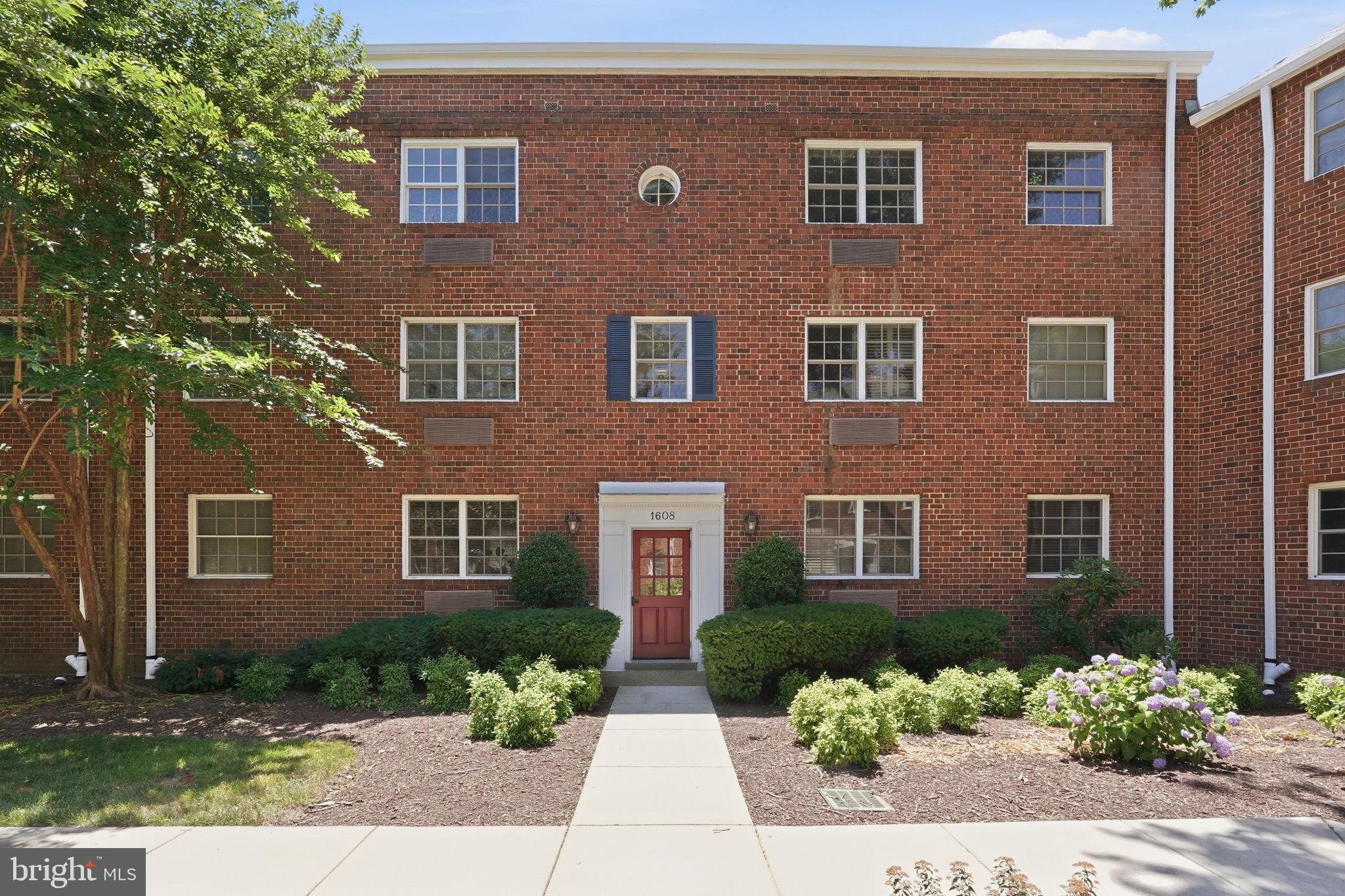 POTOWMACK CROSSING - Residential