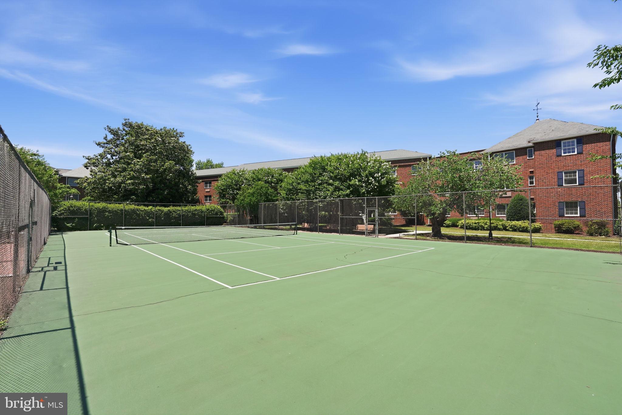 POTOWMACK CROSSING - Residential
