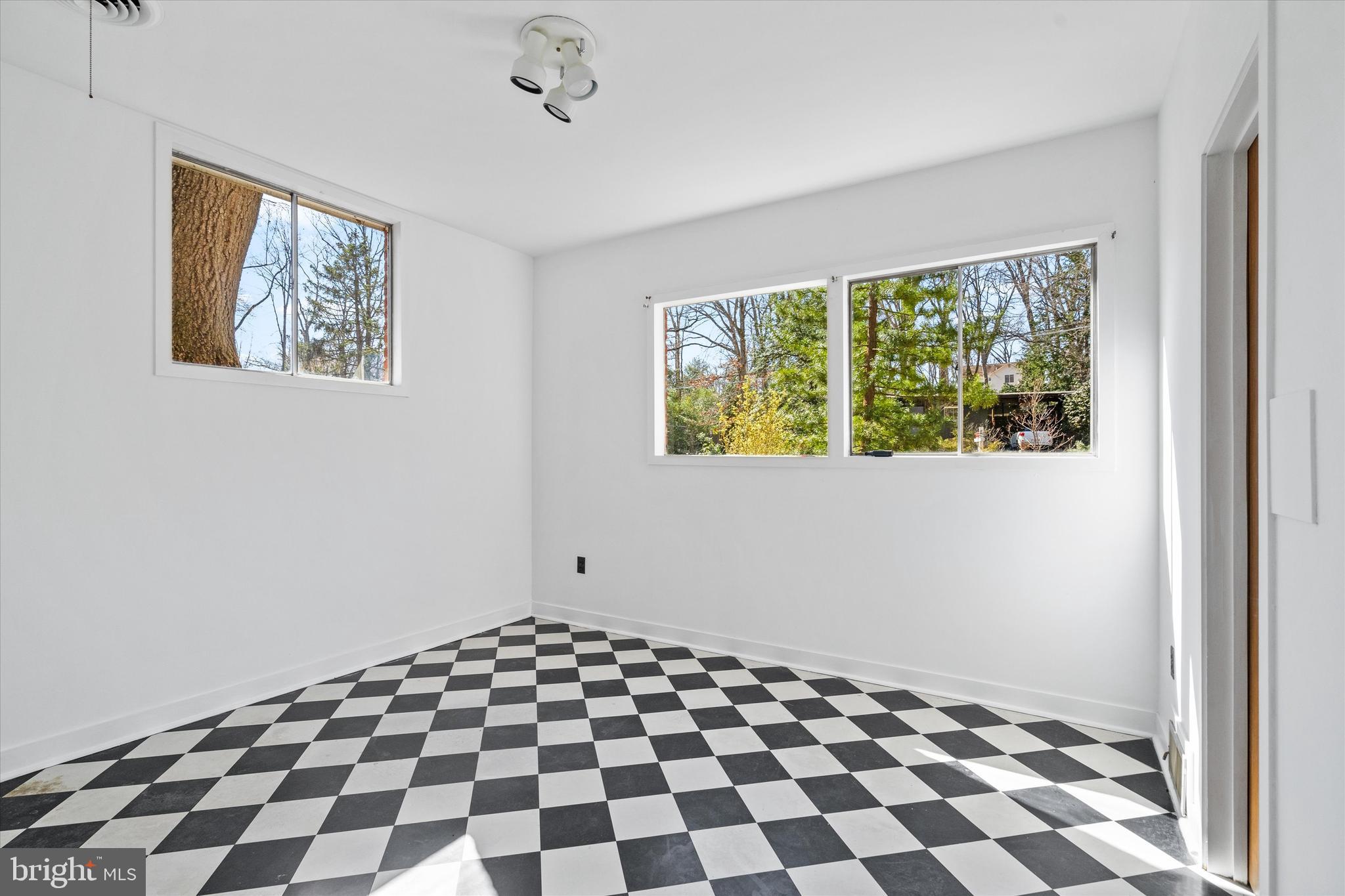 HOLMES RUN ACRES - Residential